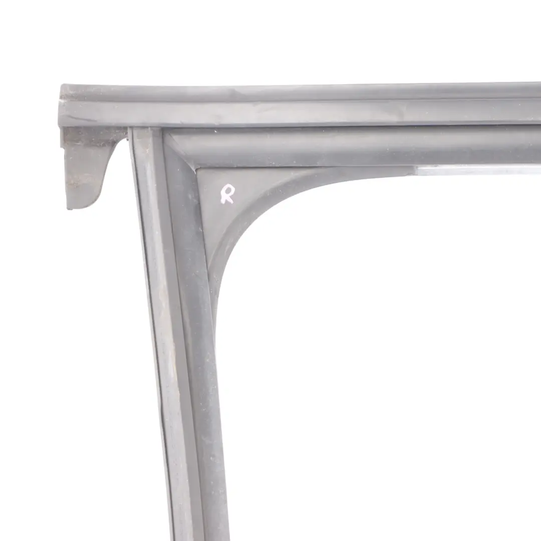 Joint De Vitre Avant Droit Pour pour Audi A3 S3 8V à propos du numéro de pièce 8V3837440A Audi A3 S3 8V Joint De Vitre Avant Droit Pour - SKU 8V3837440A - Numéro de pièce 8V3837440A