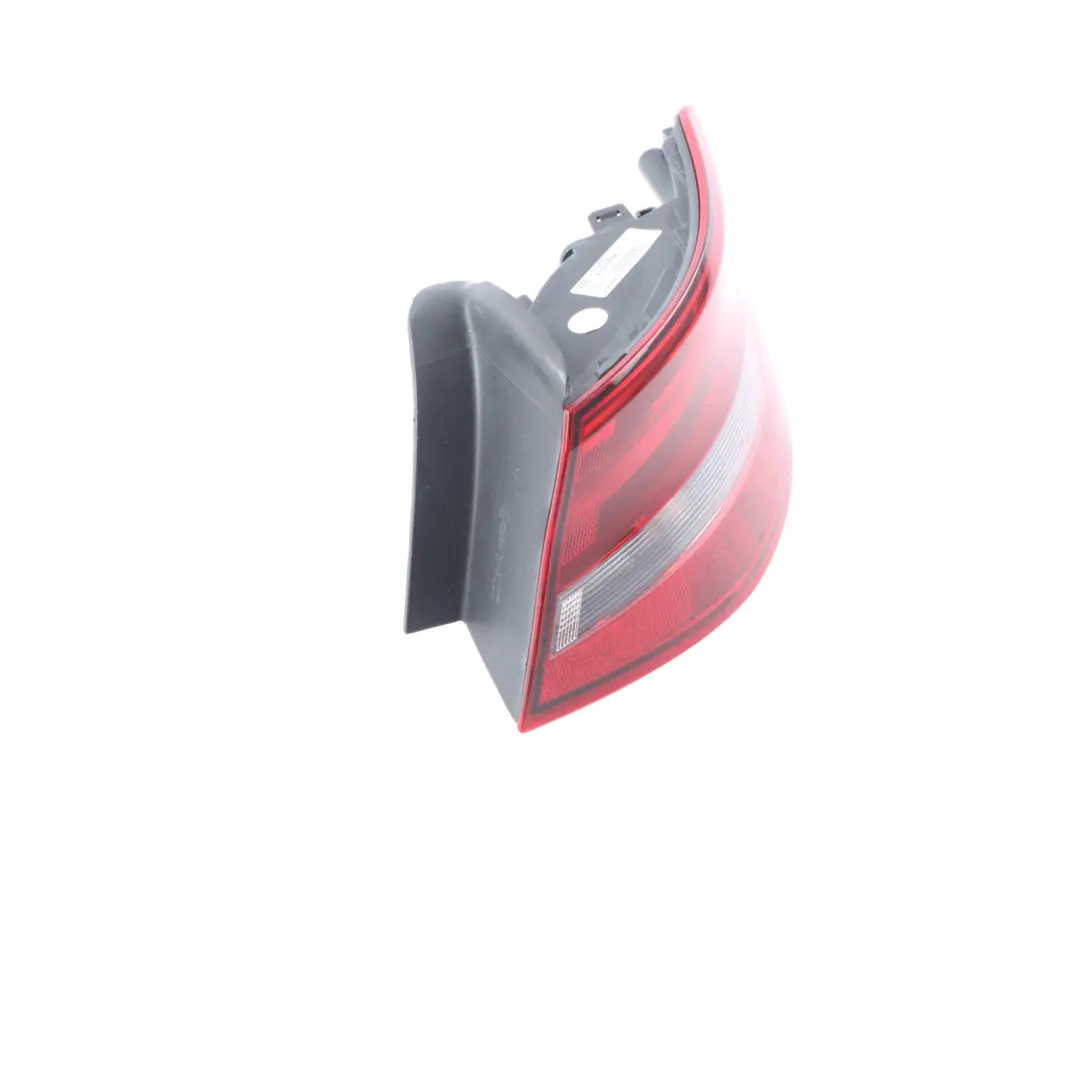 Światło Lampa Tylna Zewnętrzna Prawy Tył do Audi A3 8V o numerze 8V3945096 Audi A3 8V Światło Lampa Tylna Zewnętrzna Prawy Tył - SKU 8V3945096 - Numer Części 8V3945096
