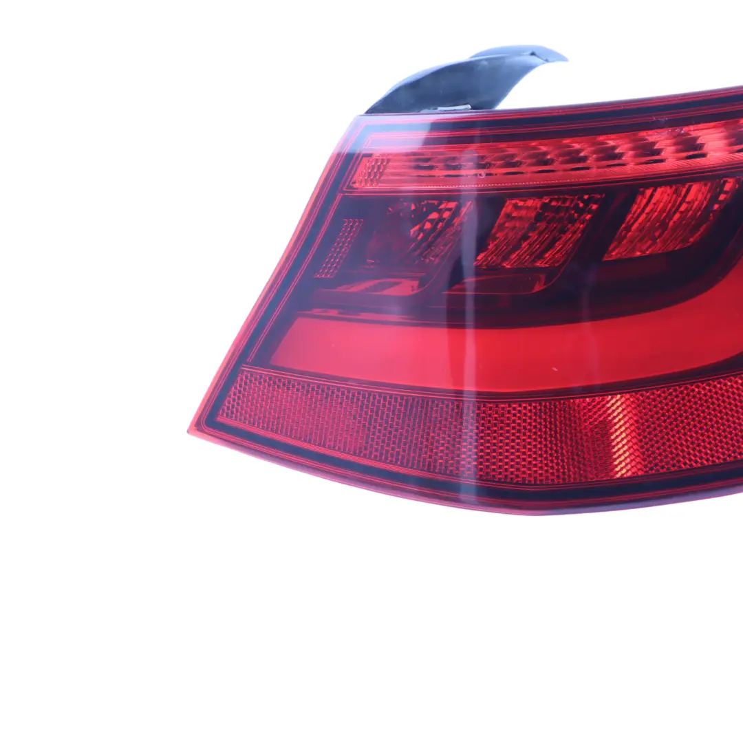 Luz Tapa Maletero Tailgate Luz Trasera Derecha para Audi A3 S3 8V con número de pieza 8V3945096D Audi A3 S3 8V Luz Tapa Maletero Tailgate Luz Trasera Derecha - SKU 8V3945096D - Número de pieza 8V3945096D