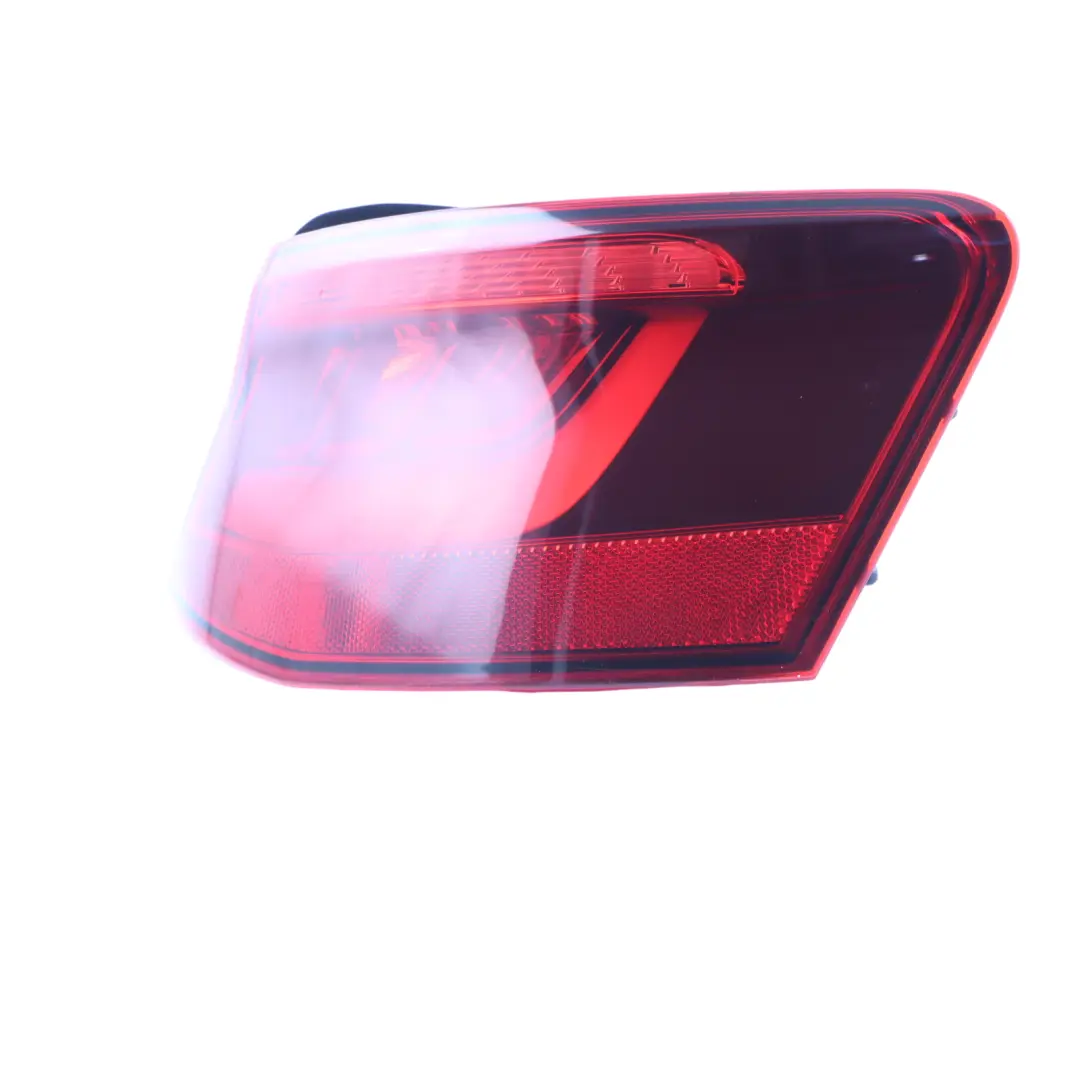 Tylna Lampa Klapa Bagażnika Lampa Prawy Tył do Audi A3 S3 8V o numerze 8V3945096D Audi A3 S3 8V Tylna Lampa Klapa Bagażnika Lampa Prawy Tył - SKU 8V3945096D - Numer Części 8V3945096D