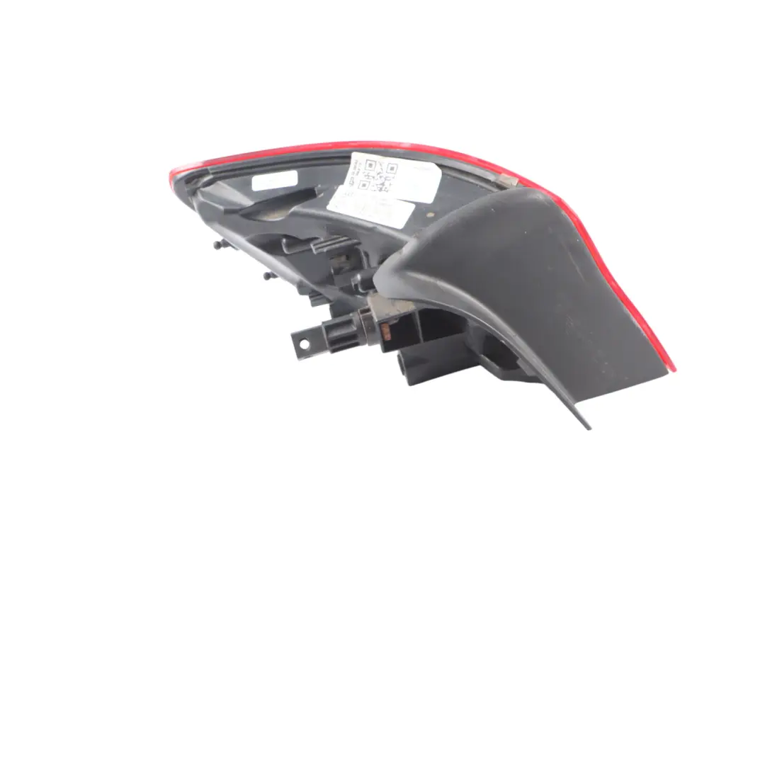 Light Trunk Lid Boot Tailgate Lamp Rear Right O/S to Audi A3 S3 8V with Part number 8V3945096D Audi A3 S3 8V Light Trunk Lid Boot Tailgate Lamp Rear Right O/S - SKU 8V3945096D - Part number 8V3945096D