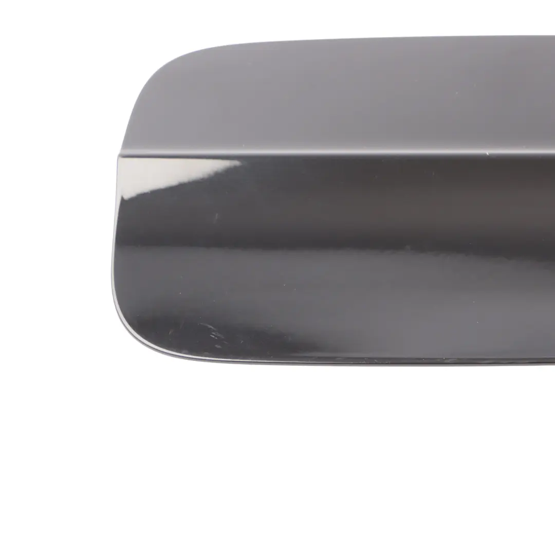 Kraftstoffeinfüll Stutzen Klappe Mythisch Schwarz Y9T für Audi A3 8V mit Teilenummer 8V4809907C Audi A3 8V Kraftstoffeinfüll Stutzen Klappe Mythisch Schwarz Y9T - SKU 8V4809907C-MYB - Teilenummer 8V4809907C