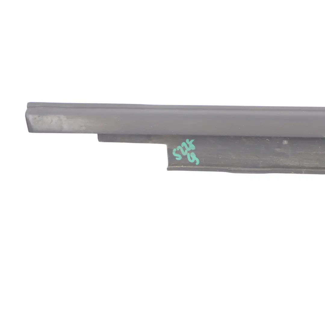 Audi A3 8V Guarnizione Finestra Porta Posteriore Gomma Destra - SKU 8V4837478 - Numero di parte 8V4837478