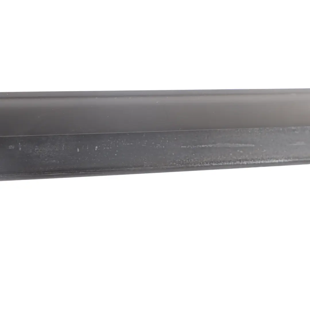 Guarnizione Finestra Porta Posteriore Gomma Destra per Audi A3 8V con numero di parte 8V4837478 Audi A3 8V Guarnizione Finestra Porta Posteriore Gomma Destra - SKU 8V4837478 - Numero di parte 8V4837478