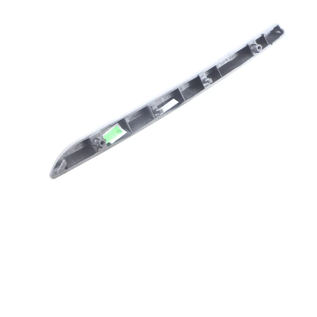Cubierta Manija Puerta Trasera Derecha Cromo para Audi A3 8V con número de pieza 8V4867420A Audi A3 8V Cubierta Manija Puerta Trasera Derecha Cromo - SKU 8V4867420A - Número de pieza 8V4867420A