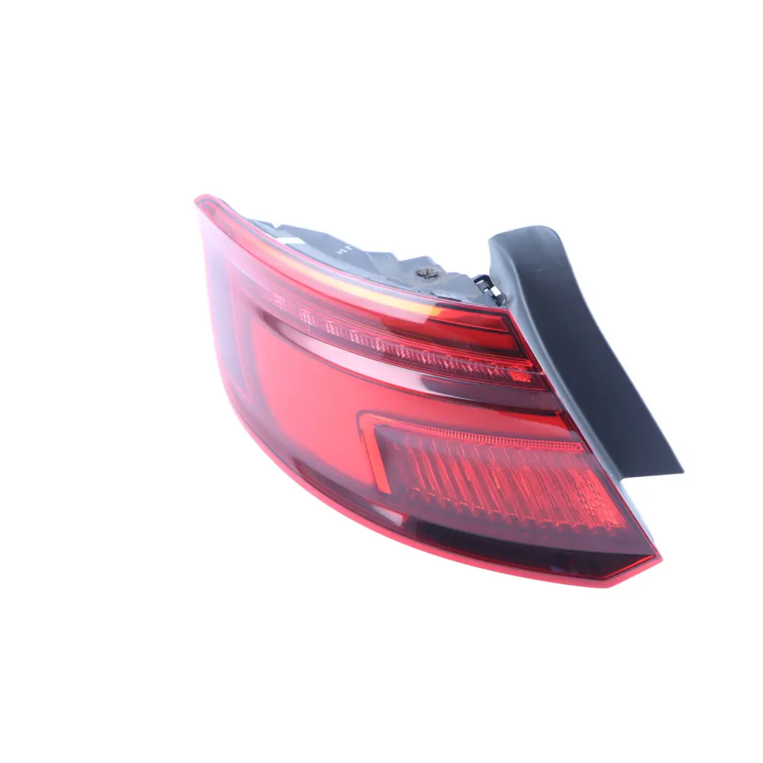 Tylna Lampa Tylna Klapa Bagażnika Zewnętrzna Lewa do Audi S3 8V o numerze 8V4945091 Audi S3 8V Tylna Lampa Tylna Klapa Bagażnika Zewnętrzna Lewa - SKU 8V4945091 - Numer Części 8V4945091