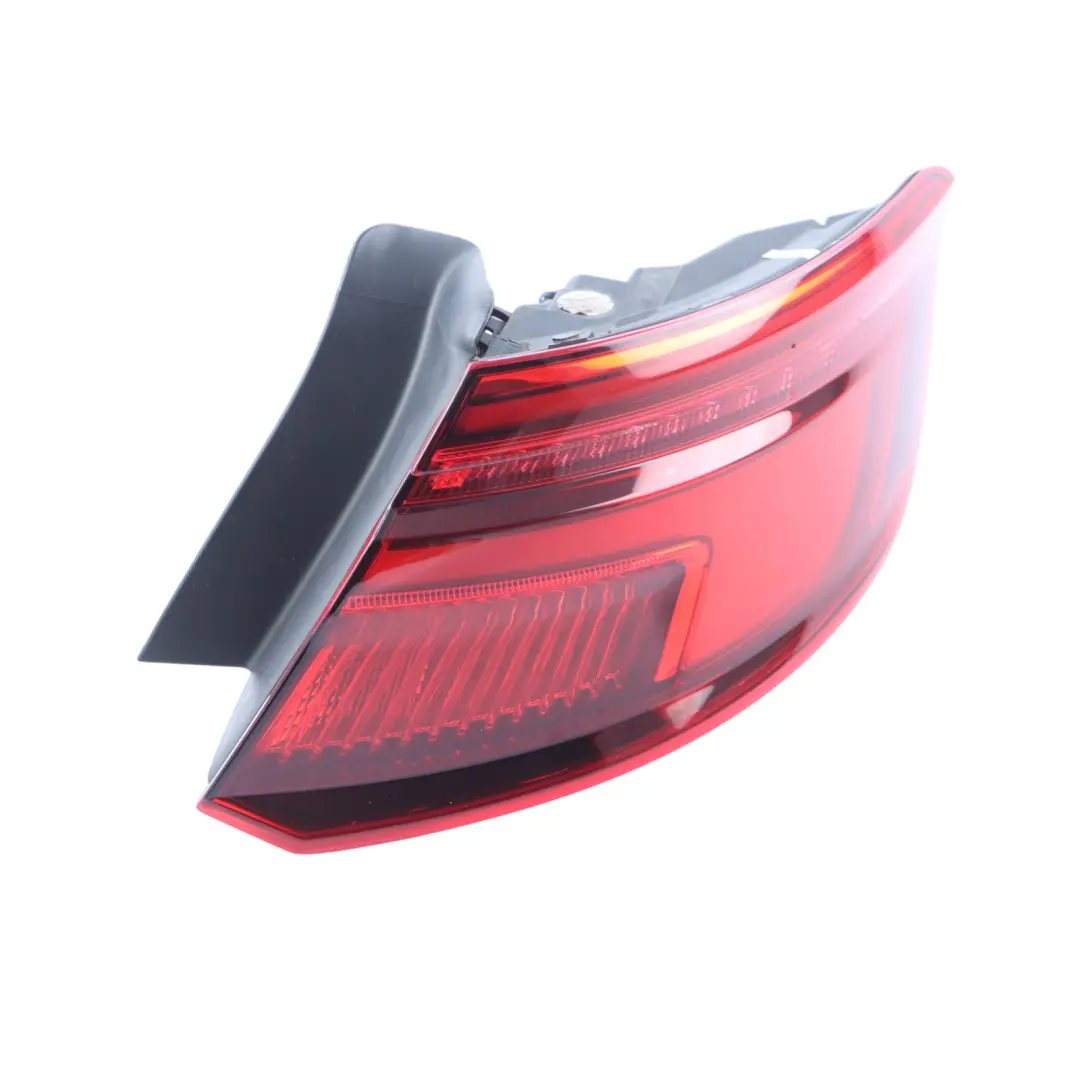 Feu Arrière De Coffre Hayon Extérieur Droit pour Audi S3 8V à propos du numéro de pièce 8V4945092 Audi S3 8V Feu Arrière De Coffre Hayon Extérieur Droit - SKU 8V4945092 - Numéro de pièce 8V4945092
