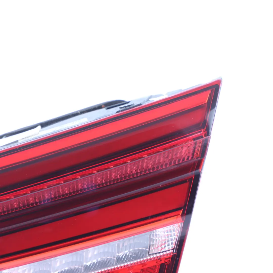 Luz Trasera Maletero Portón Trasero Luz Interior Derecha para Audi S3 8V con número de pieza 8V4945094C Audi S3 8V Luz Trasera Maletero Portón Trasero Luz Interior Derecha - SKU 8V4945094C - Número de pieza 8V4945094C