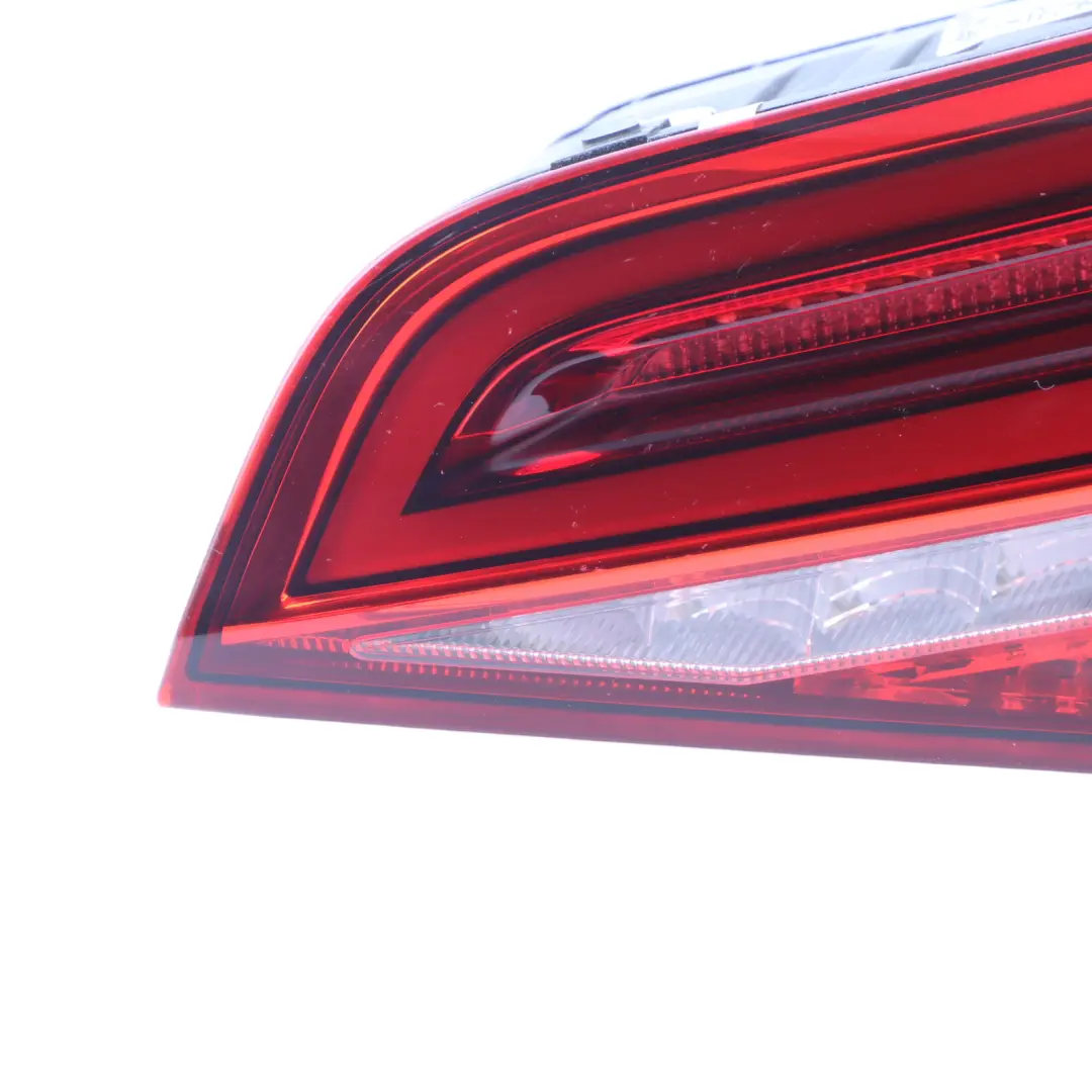 Luz Trasera Maletero Portón Trasero Luz Interior Derecha para Audi S3 8V con número de pieza 8V4945094C Audi S3 8V Luz Trasera Maletero Portón Trasero Luz Interior Derecha - SKU 8V4945094C - Número de pieza 8V4945094C