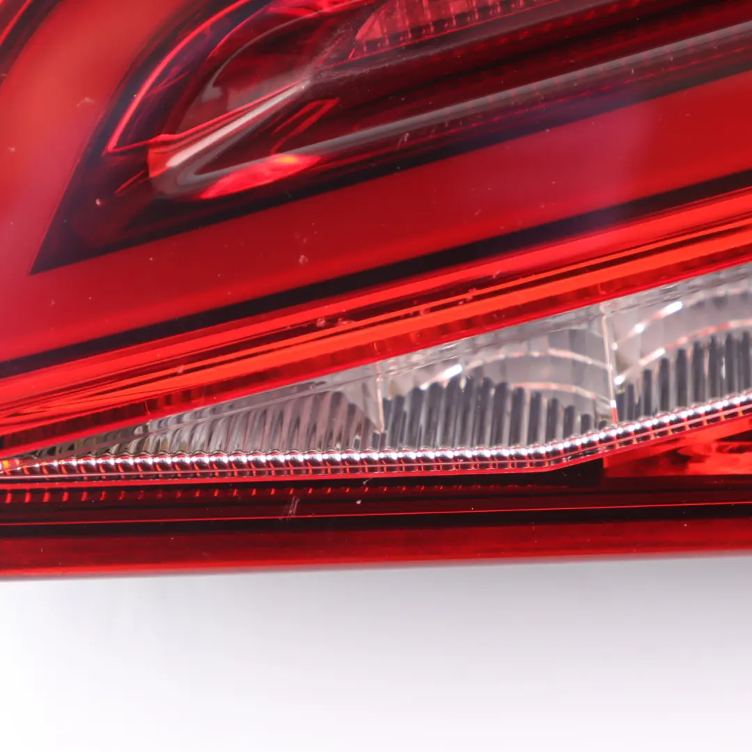 Lampada Posteriore Portabagagli Luce Interna Destra per Audi S3 8V con numero di parte 8V4945094C Audi S3 8V Lampada Posteriore Portabagagli Luce Interna Destra - SKU 8V4945094C - Numero di parte 8V4945094C