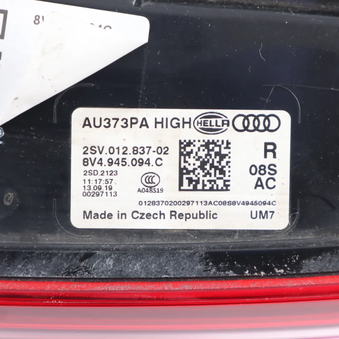 Audi S3 8V Luz Trasera Maletero Portón Trasero Luz Interior Derecha - SKU 8V4945094C - Número de pieza 8V4945094C