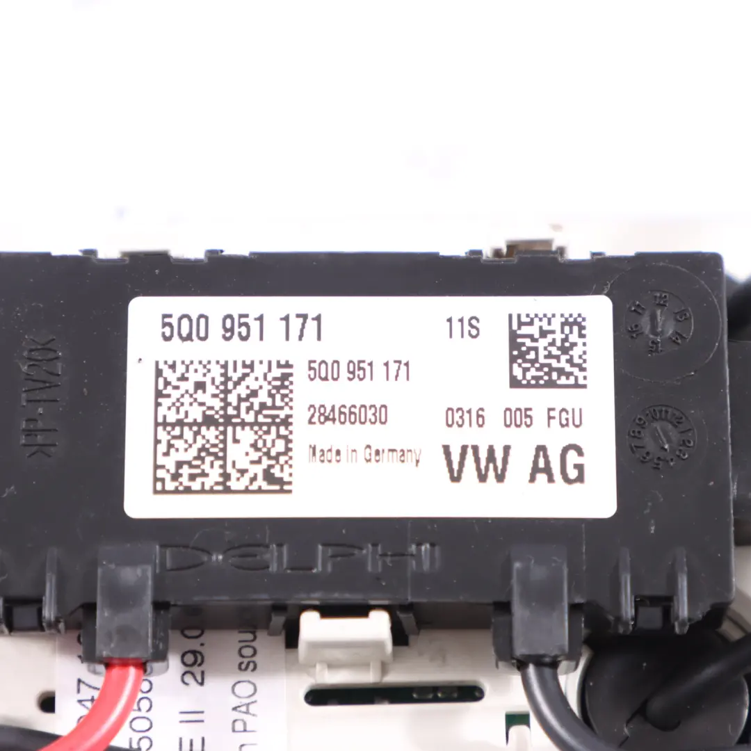 Innen Raum Schalter Vorderes Dachlicht Leselampe Schwarz Audi A3 8P - SKU 8V7947135AE - Teilenummer 8V7947135AE