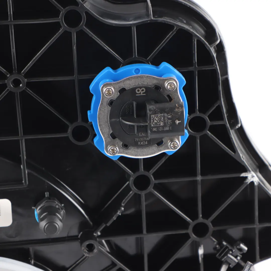 Reservoir to Audi A4 B9 A5 F5 2.0 TDI Ad Blue Tank with Part number 8W0131878BN Audi A4 B9 A5 F5 2.0 TDI Ad Blue Tank Reservoir - SKU 8W0131878BN - Part number 8W0131878BN