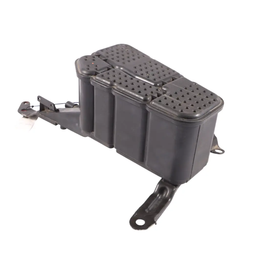 Filtro contenitore carbone per Audi A4 B9 A5 F5 con numero di parte 8W0201797M Audi A4 B9 A5 F5 Filtro contenitore carbone - SKU 8W0201797M - Numero di parte 8W0201797M