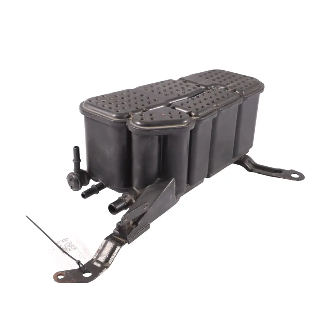 Filtr Węglowy Zbiornik do Audi A4 B9 A5 F5 o numerze 8W0201797M Audi A4 B9 A5 F5 Filtr Węglowy Zbiornik - SKU 8W0201797M - Numer Części 8W0201797M