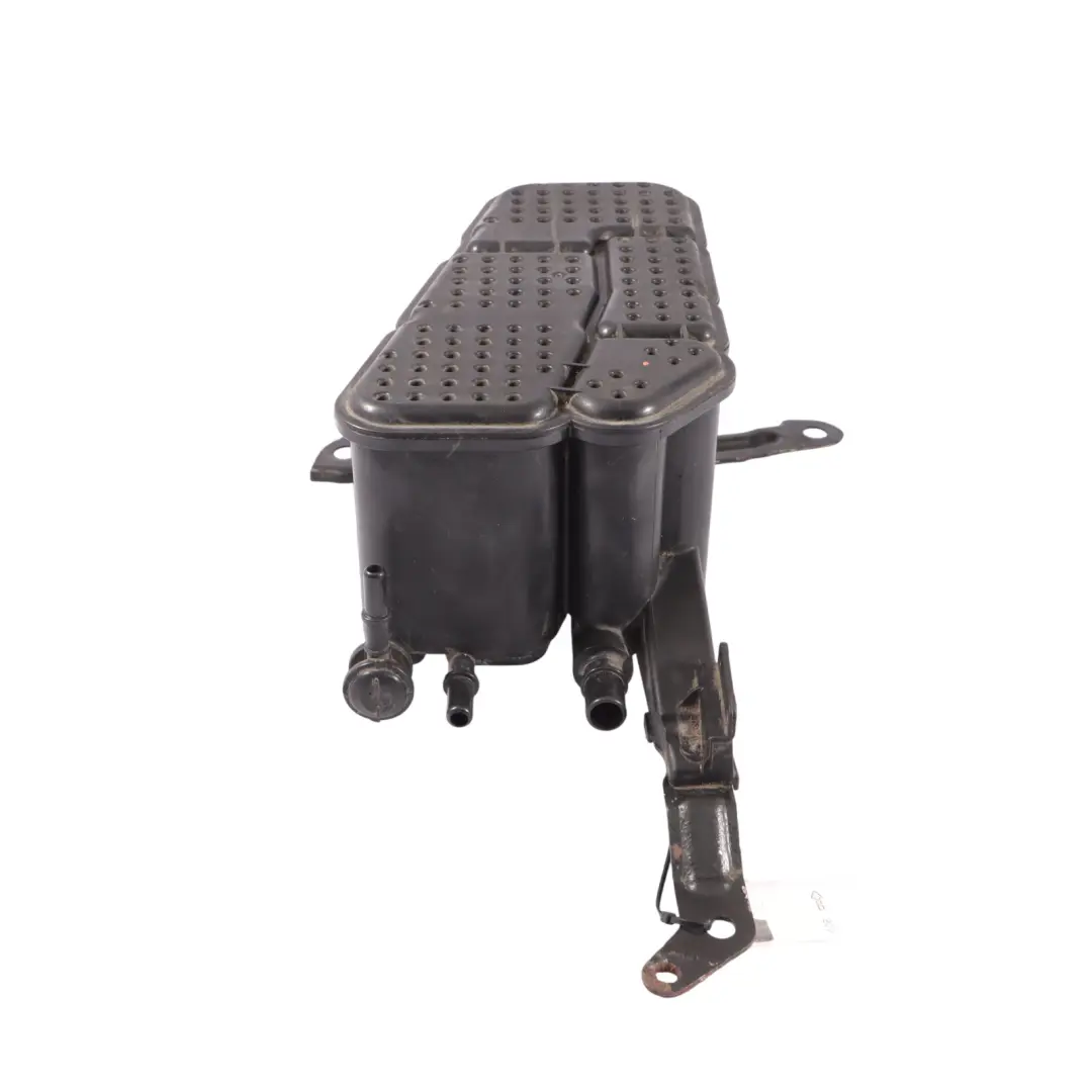 Filtro contenitore carbone per Audi A4 B9 A5 F5 con numero di parte 8W0201797M Audi A4 B9 A5 F5 Filtro contenitore carbone - SKU 8W0201797M - Numero di parte 8W0201797M