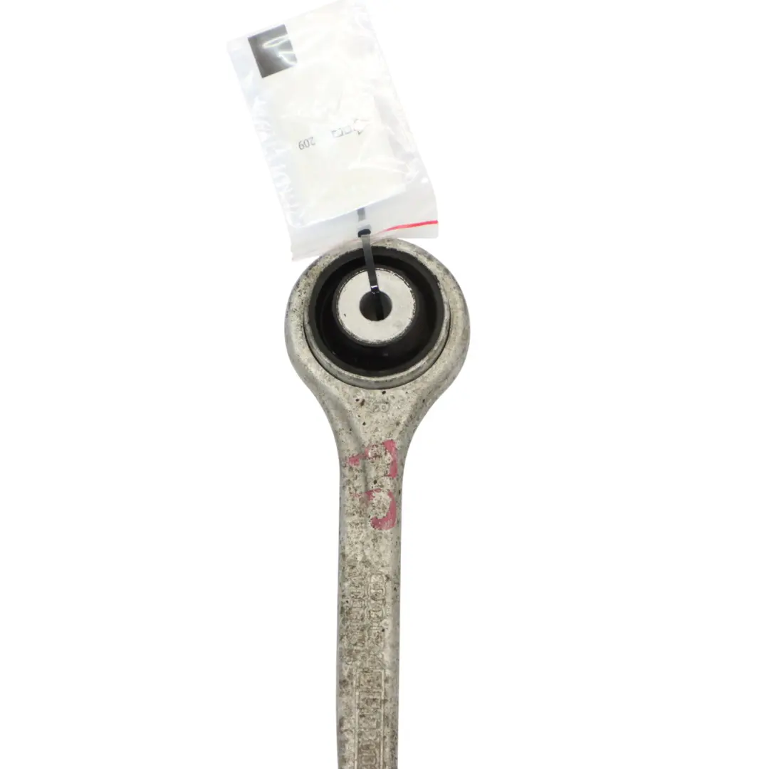 Braccio anteriore braccio oscillante superiore destro per Audi A5 F5 con numero di parte 8W0407506E Audi A5 F5 Braccio anteriore braccio oscillante superiore destro - SKU 8W0407506E - Numero di parte 8W0407506E