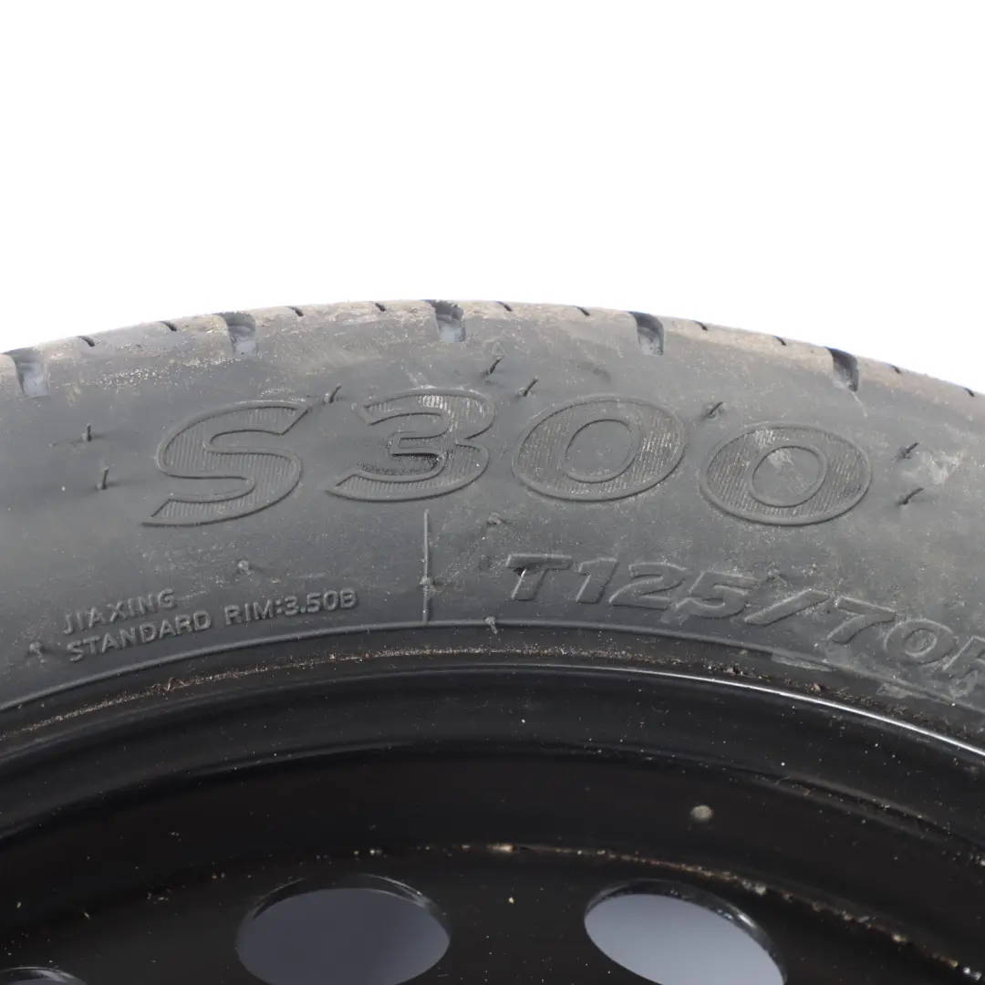 Ruota Scorta Salvaspazio R19 4J Hankook 125/70 ET22 per Audi S4 B9 Avant con numero di parte 8W0601027B Audi S4 B9 Avant Ruota Scorta Salvaspazio R19 4J Hankook 125/70 ET22 - SKU 8W0601027B - Numero di parte 8W0601027B