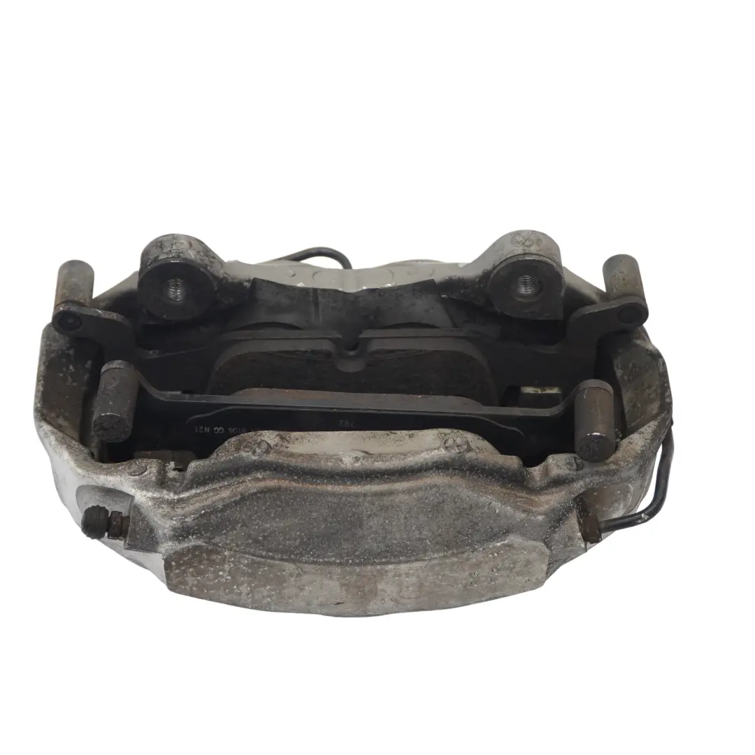 Boîtier d'étrier de frein avant droit 338x30mm pour Audi A5 F5 à propos du numéro de pièce 8W0615108E Audi A5 F5 Boîtier d'étrier de frein avant droit 338x30mm - SKU 8W0615108E - Numéro de pièce 8W0615108E