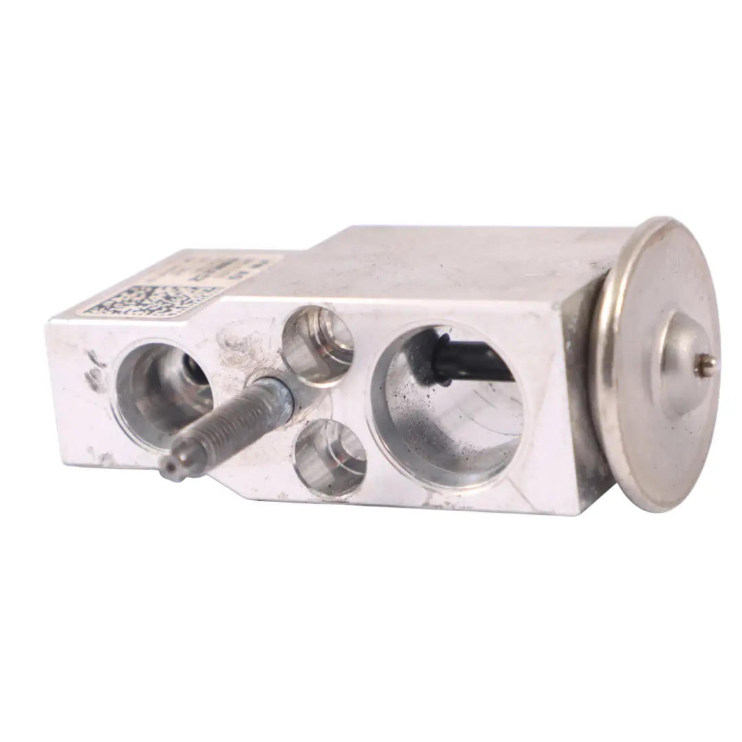 Audi A4 B9 A5 F5 Válvula de Expansión Aire Acondicionado A/C - SKU 8W0816679 - Número de pieza 8W0816679
