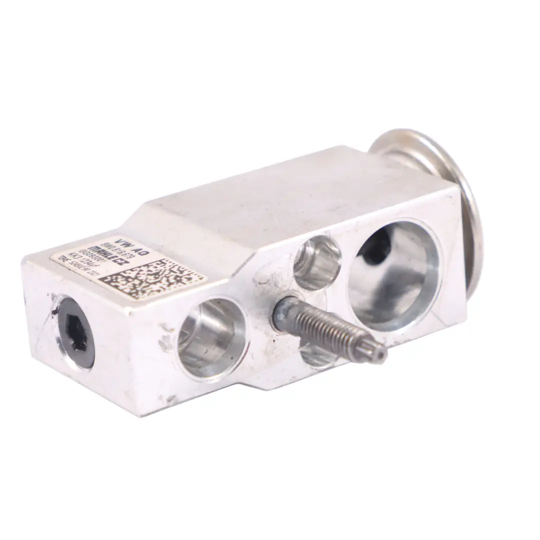 Expansion Valve Air Conditioning A/C to Audi A4 B9 A5 F5 with Part number 8W0816679 Audi A4 B9 A5 F5 Expansion Valve Air Conditioning A/C - SKU 8W0816679 - Part number 8W0816679