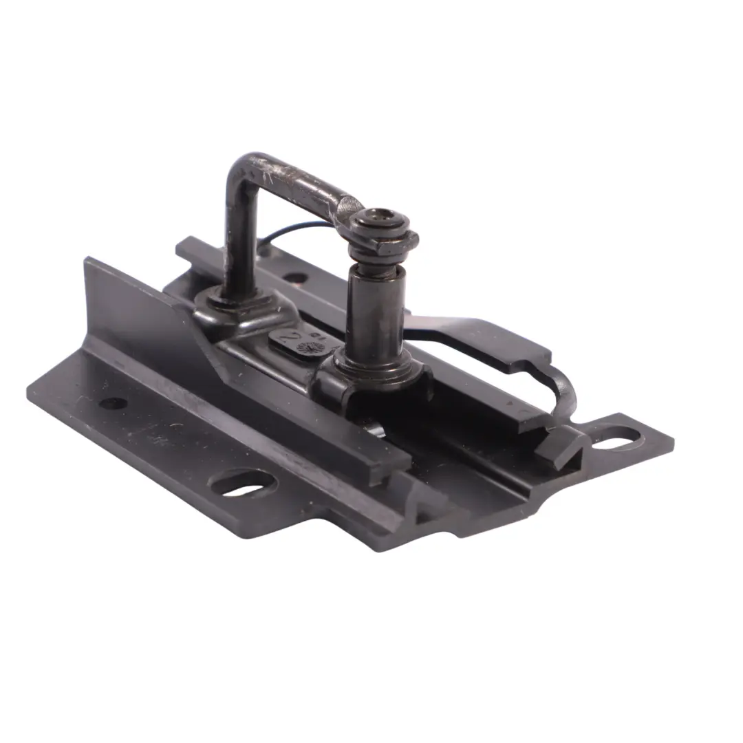 Hak Zaczep Maski Przód Prawo do Audi A5 F5 o numerze 8W0823186E Audi A5 F5 Hak Zaczep Maski Przód Prawo - SKU 8W0823186E - Numer Części 8W0823186E