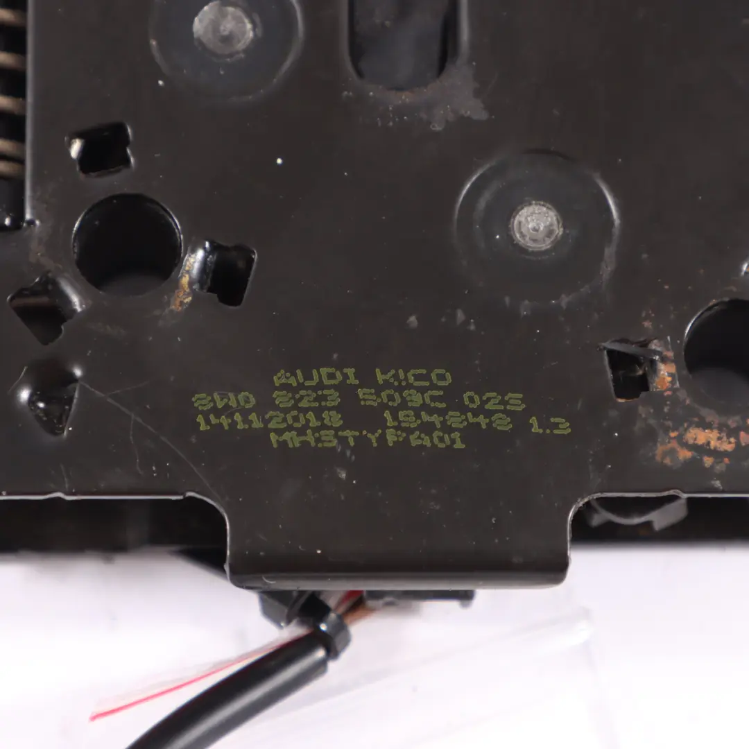 Anteriore Meccanismo bloccaggio serratura cofano motore per Audi A5 F5 con numero di parte 8W0823509C Audi A5 F5 Anteriore Meccanismo bloccaggio serratura cofano motore - SKU 8W0823509C - Numero di parte 8W0823509C