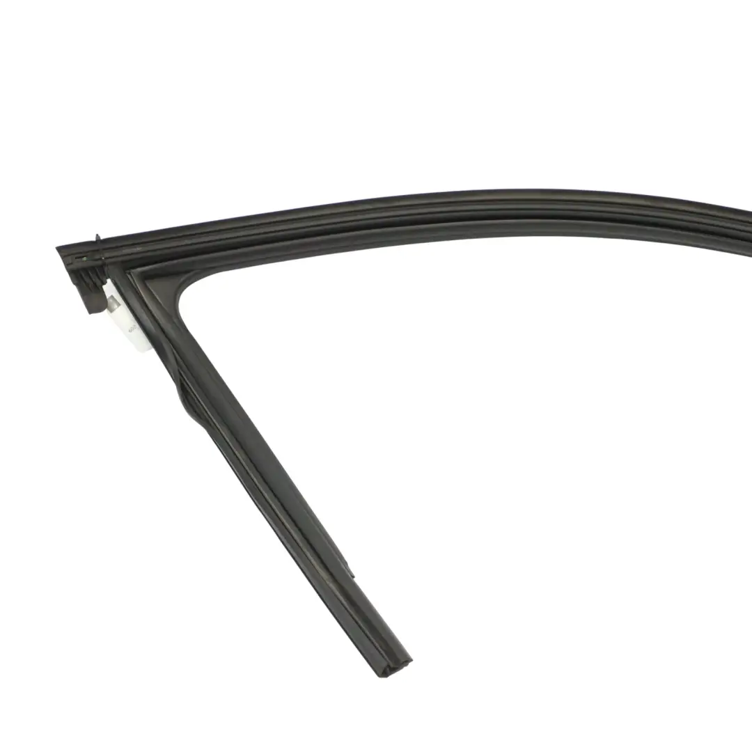 Telaio Guida Finestra Anteriore Destra Copertura Gomma per Audi A4 B9 con numero di parte 8W0837432D Audi A4 B9 Telaio Guida Finestra Anteriore Destra Copertura Gomma - SKU 8W0837432D - Numero di parte 8W0837432D