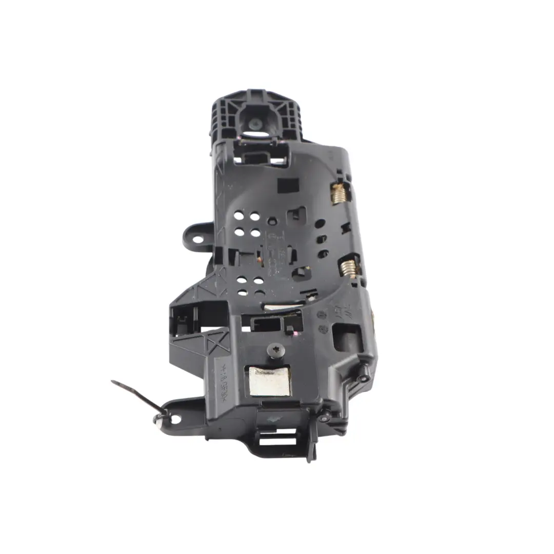 Supporto Esterno Maniglia Di Sostegno Posteriore Destro per Audi A4 B9 A5 con numero di parte 8W0837812A Audi A4 B9 A5 Supporto Esterno Maniglia Di Sostegno Posteriore Destro - SKU 8W0837812A-1 - Numero di parte 8W0837812A