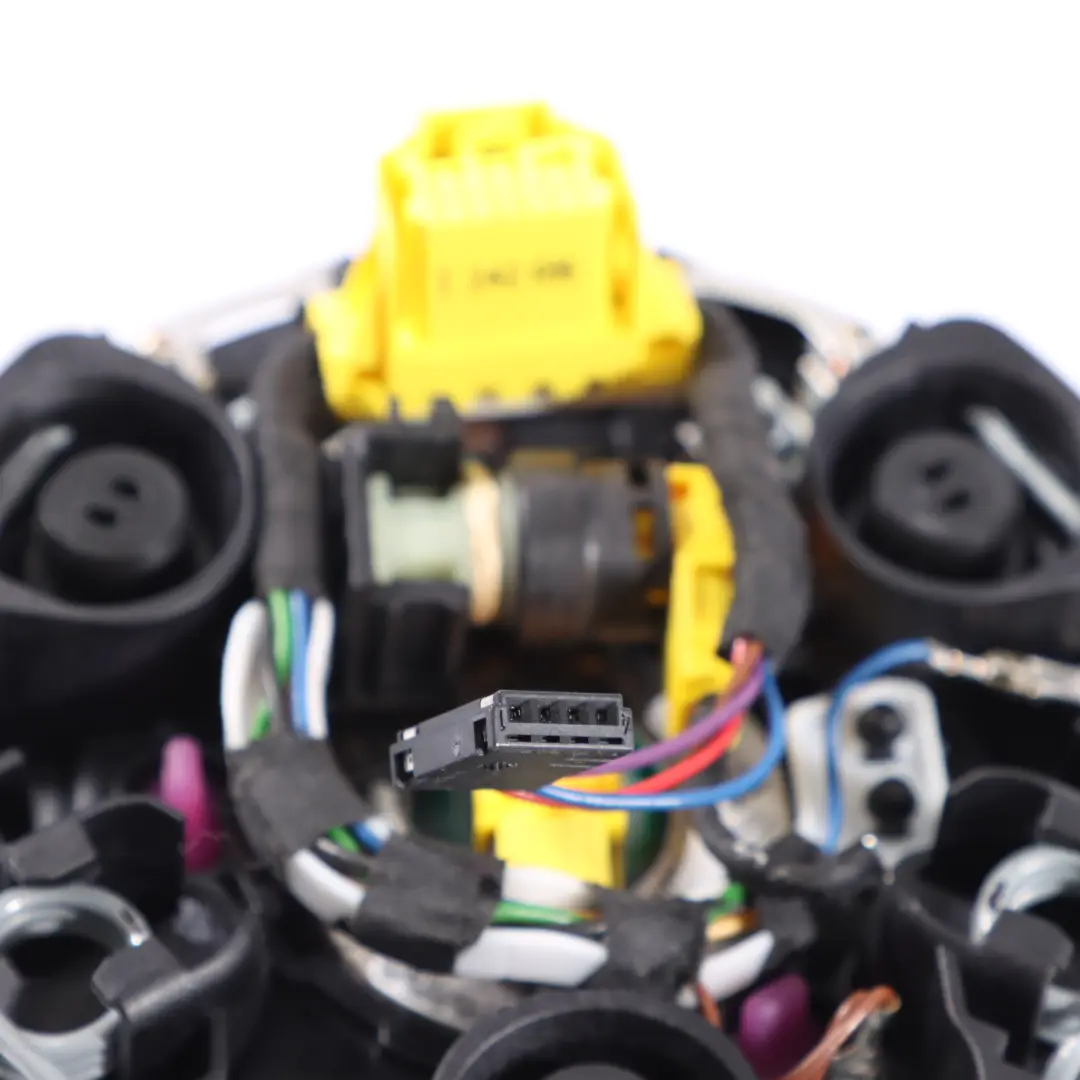 Airbag Poduszka Powietrzna Kierownicy do Audi A5 F5 o numerze 8W0880201AR Audi A5 F5 Airbag Poduszka Powietrzna Kierownicy - SKU 8W0880201AR - Numer Części 8W0880201AR