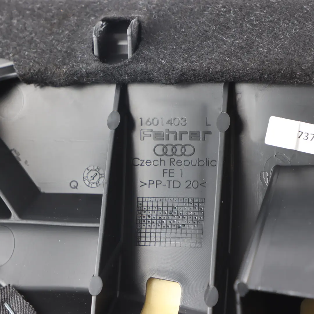 Pannello Sedile Posteriore Laterale Pelle Nera Destra per Audi A5 F5 con numero di parte 8W0885703AR Audi A5 F5 Pannello Sedile Posteriore Laterale Pelle Nera Destra - SKU 8W0885703AR - Numero di parte 8W0885703AR