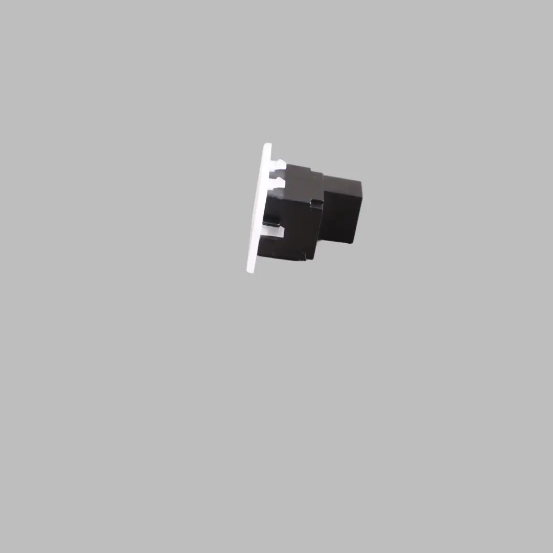 Plafonnier Éclairage Courtoisie Porte Arrière Gauche pour Audi S4 B9 à propos du numéro de pièce 8W0919390E Audi S4 B9 Plafonnier Éclairage Courtoisie Porte Arrière Gauche - SKU 8W0919390E - Numéro de pièce 8W0919390E