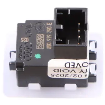 Plafonnier Éclairage Courtoisie Porte Arrière Gauche pour Audi S4 B9 à propos du numéro de pièce 8W0919390E Audi S4 B9 Plafonnier Éclairage Courtoisie Porte Arrière Gauche - SKU 8W0919390E - Numéro de pièce 8W0919390E