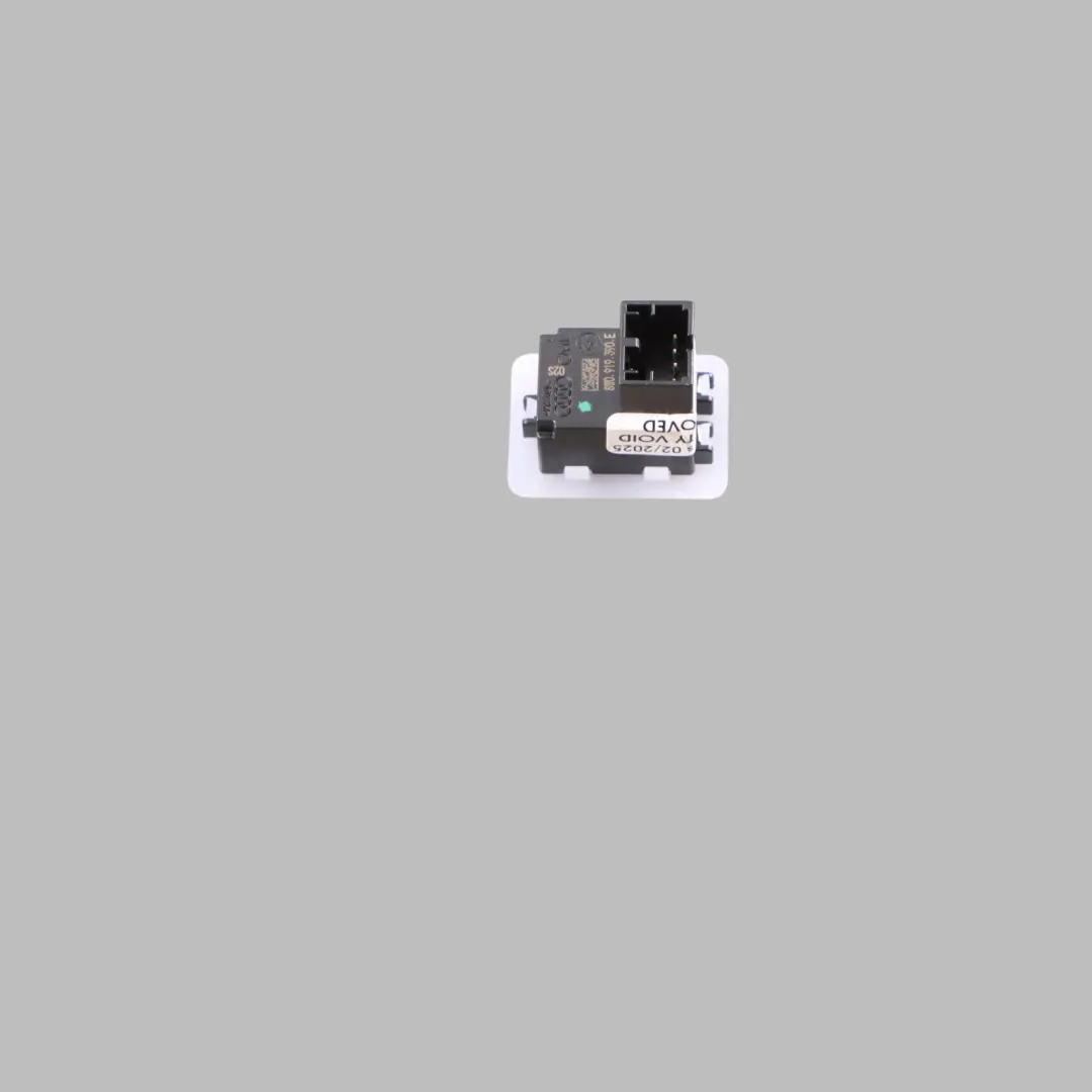 Audi S4 B9 Türverkleidung Höflichkeitslicht Hinten Links - SKU 8W0919390E - Teilenummer 8W0919390E