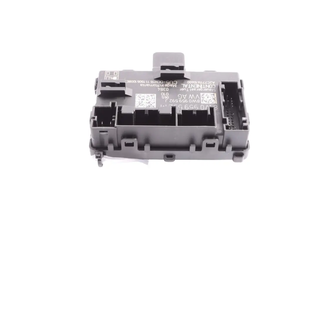 Módulo Control Puerta Delantera ECU Lado Pasajero para Audi A4 B9 A5 F5 con número de pieza 8W0959592M Audi A4 B9 A5 F5 Módulo Control Puerta Delantera ECU Lado Pasajero - SKU 8W0959592M - Número de pieza 8W0959592M