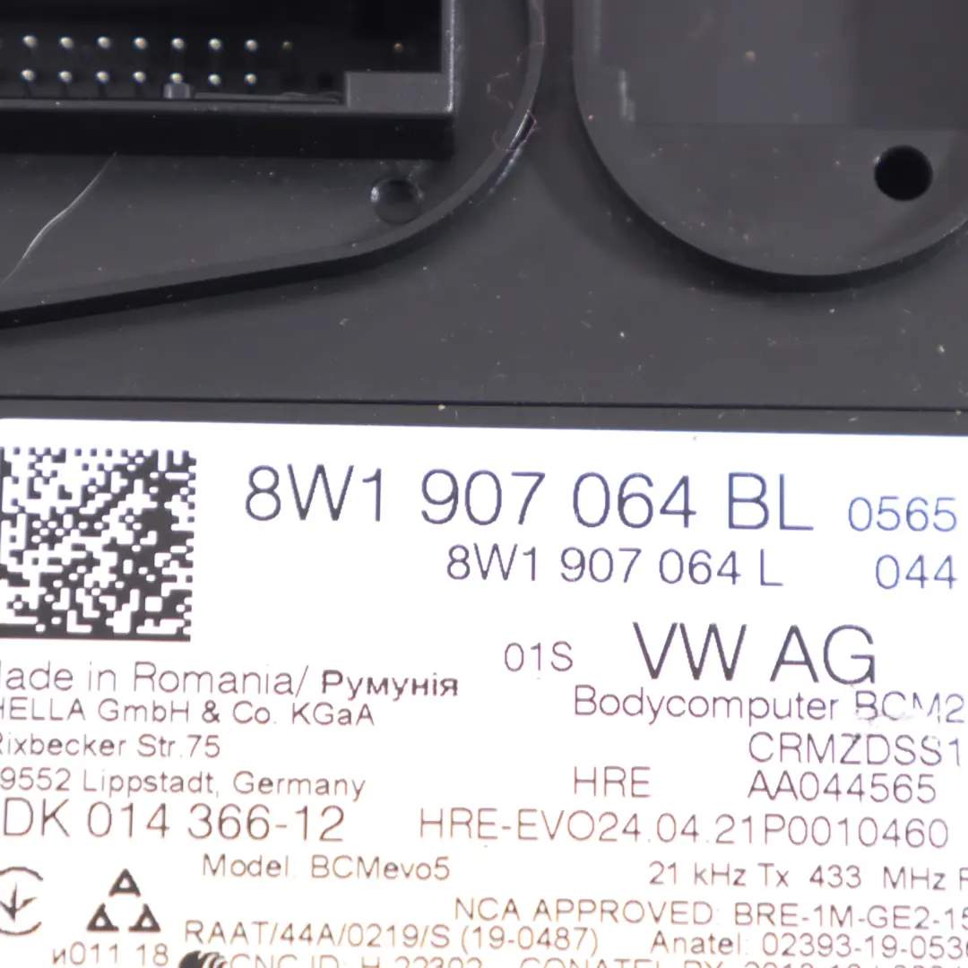 Body Control Module BCM Comfort Control Unit Power Supply to Audi A4 B9 with Part number 8W1907064BL Audi A4 B9 Body Control Module BCM Comfort Control Unit Power Supply - SKU 8W1907064BL - Part number 8W1907064BL