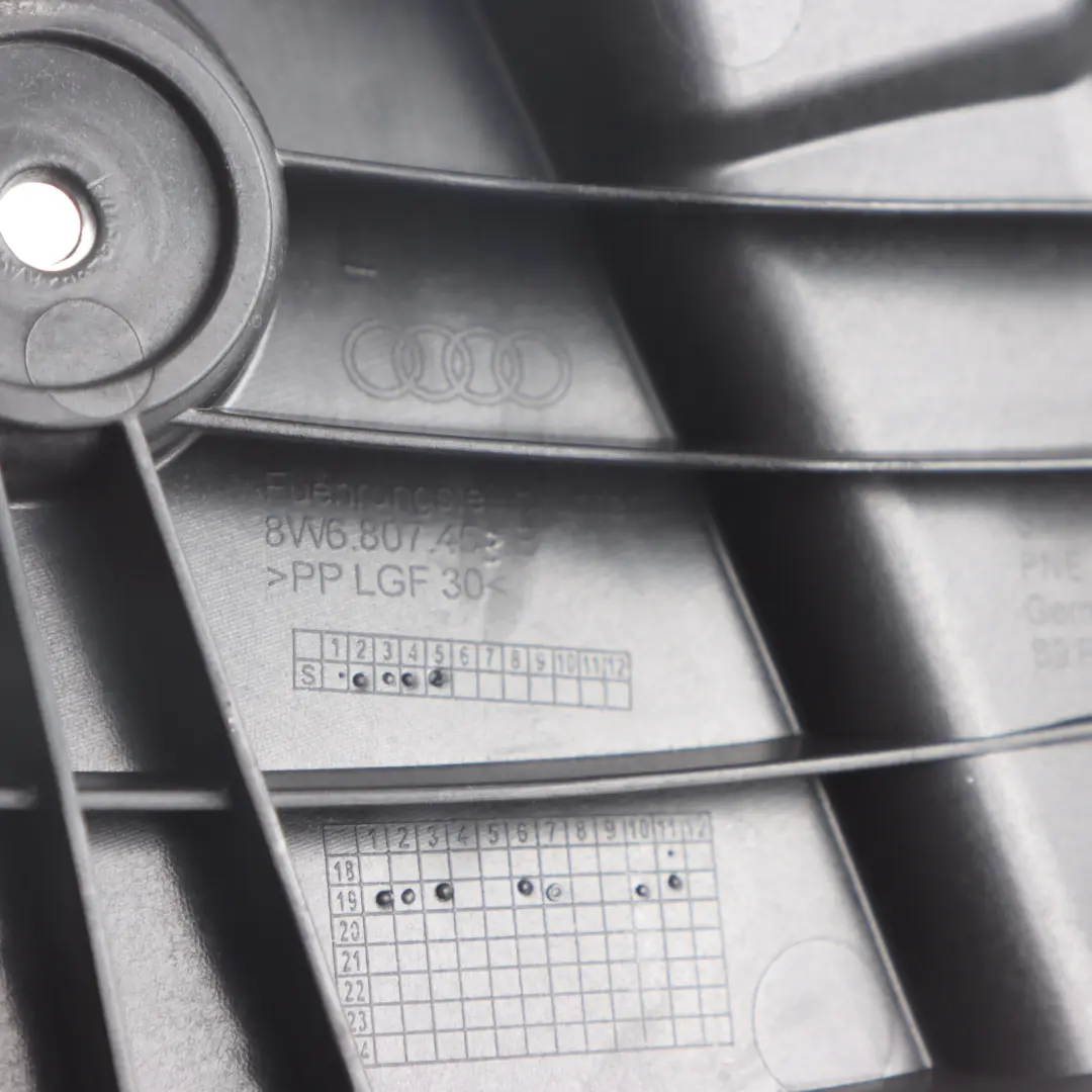 Audi A5 F5 Support De Rail De Guidage De Pare-Chocs Arrière Gauche - SKU 8W6807453B - Numéro de pièce 8W6807453B