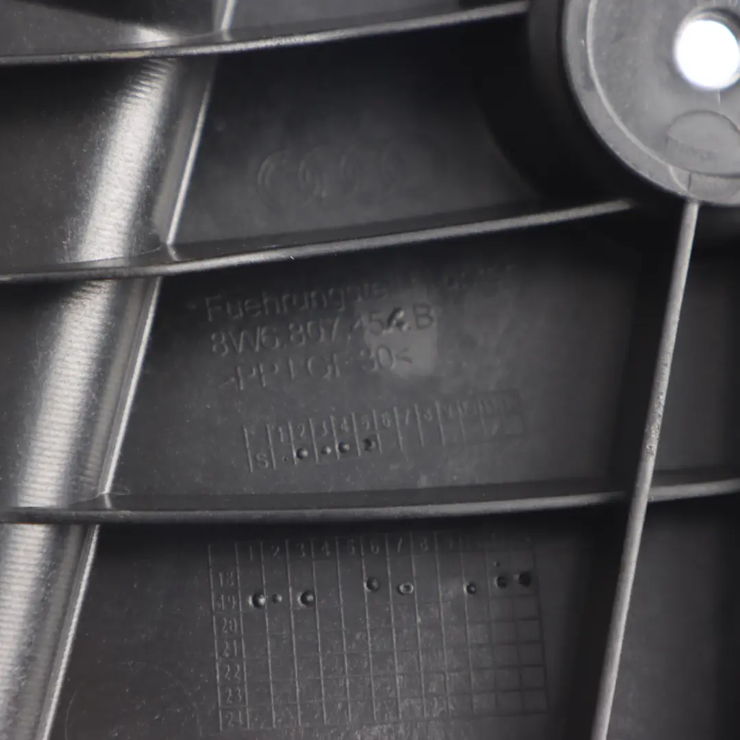 Audi A5 F5 Parachoques Trasero Guía Riel Soporte Portador Derecho - SKU 8W6807454B - Número de pieza 8W6807454B