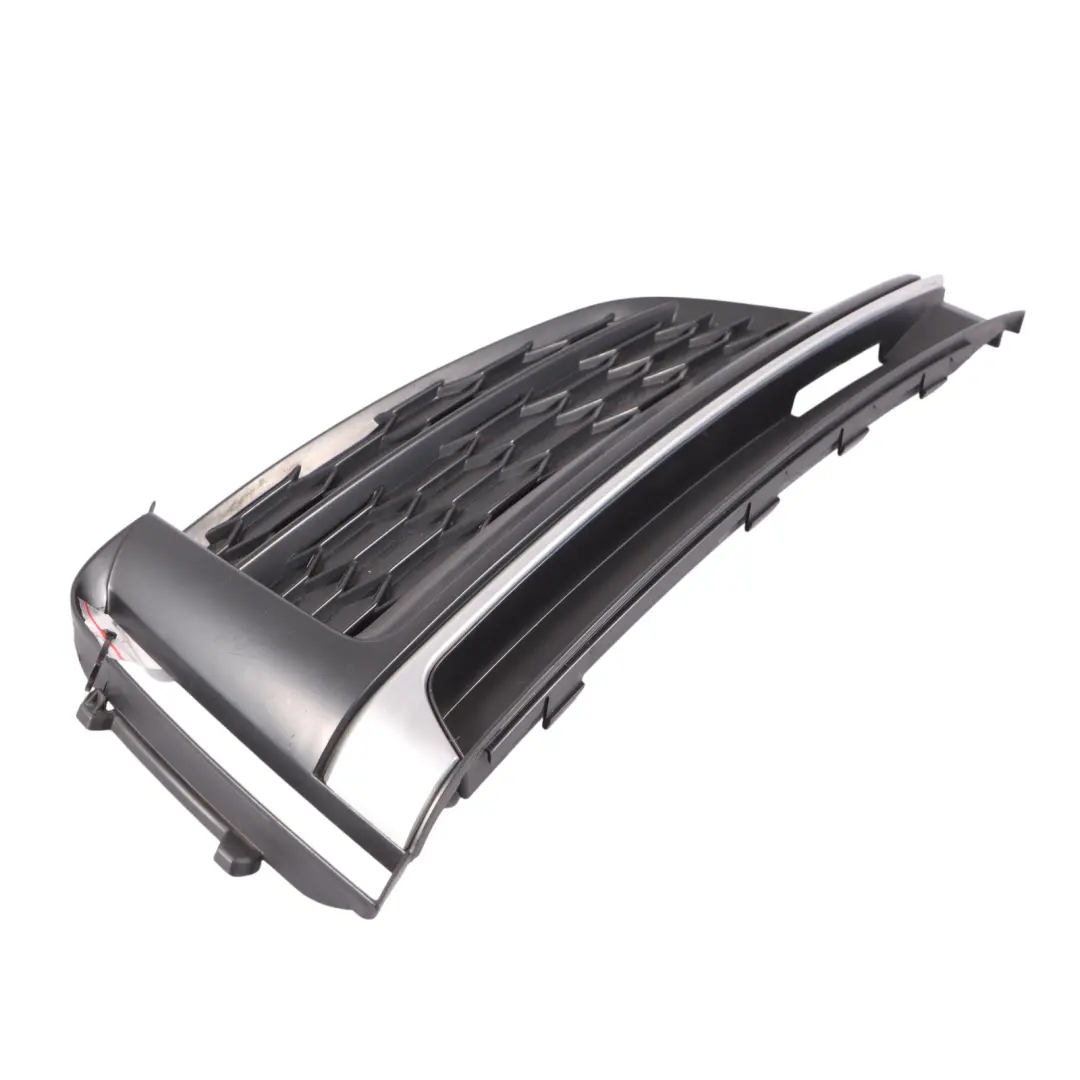 Osłona Kratka Zderzaka Prawy Przód do Audi A5 F5 S-Line o numerze 8W6807682 Audi A5 F5 S-Line Osłona Kratka Zderzaka Prawy Przód - SKU 8W6807682 - Numer Części 8W6807682