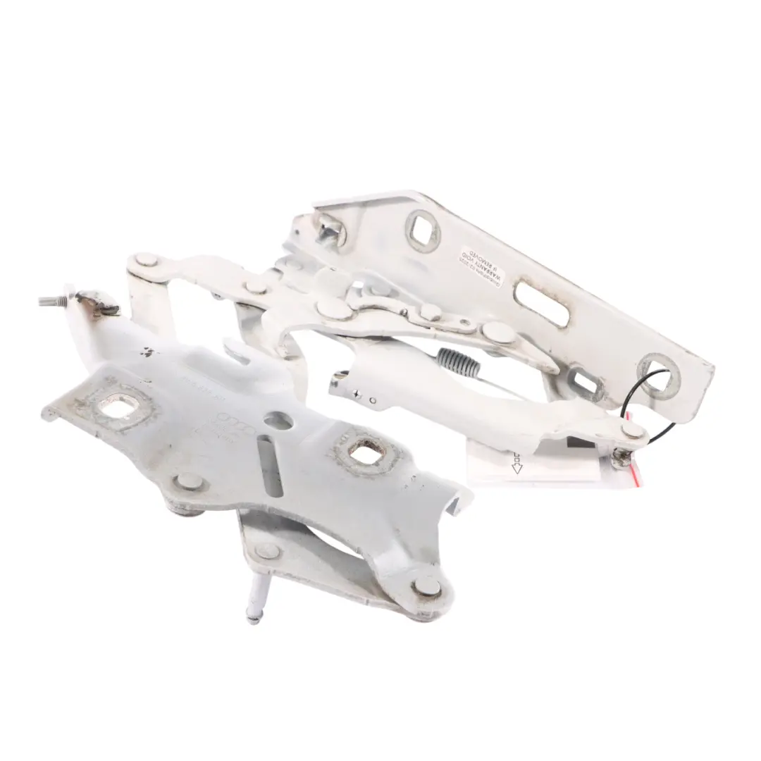 Audi A5 F5 Charnière capot gauche Glacier White Pearl - S9R 8W6823301E - SKU 8W6823301E-MGW - Numéro de pièce 8W6823301E-MGW