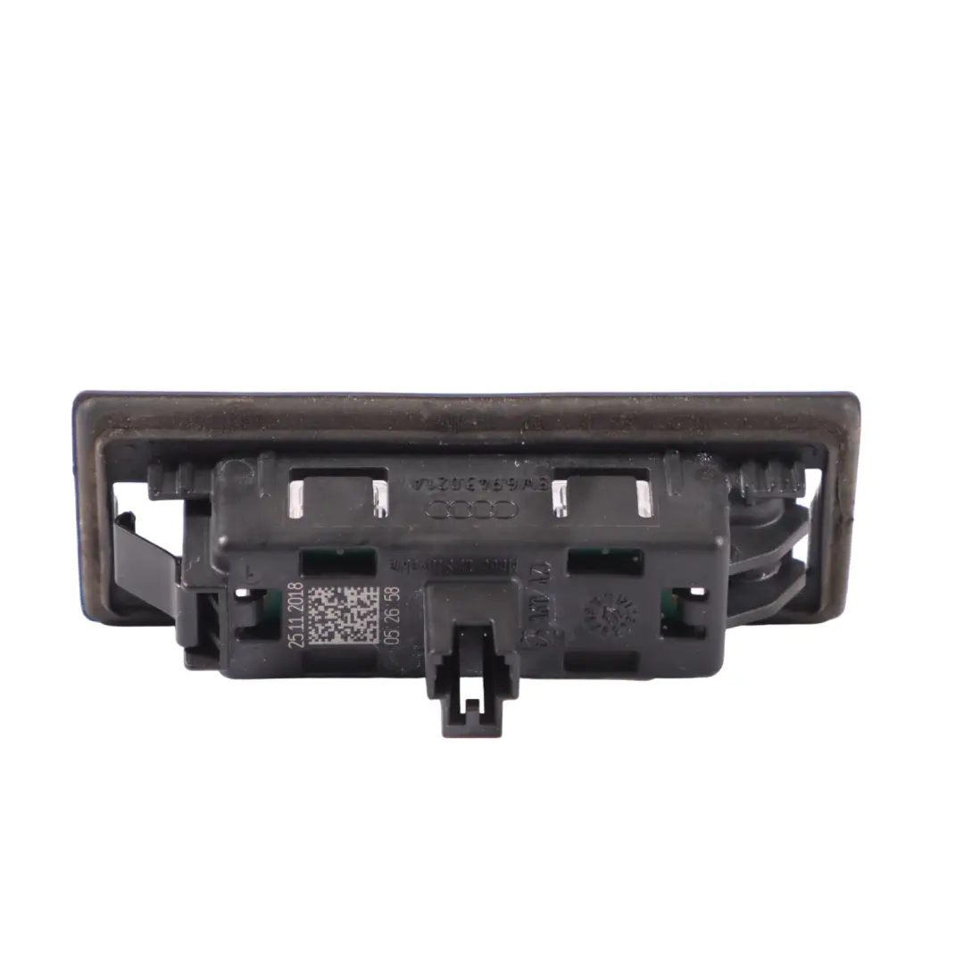 Audi A5 F5 Feu de plaque d'immatriculation arrière - SKU 8W6943021A - Numéro de pièce 8W6943021A