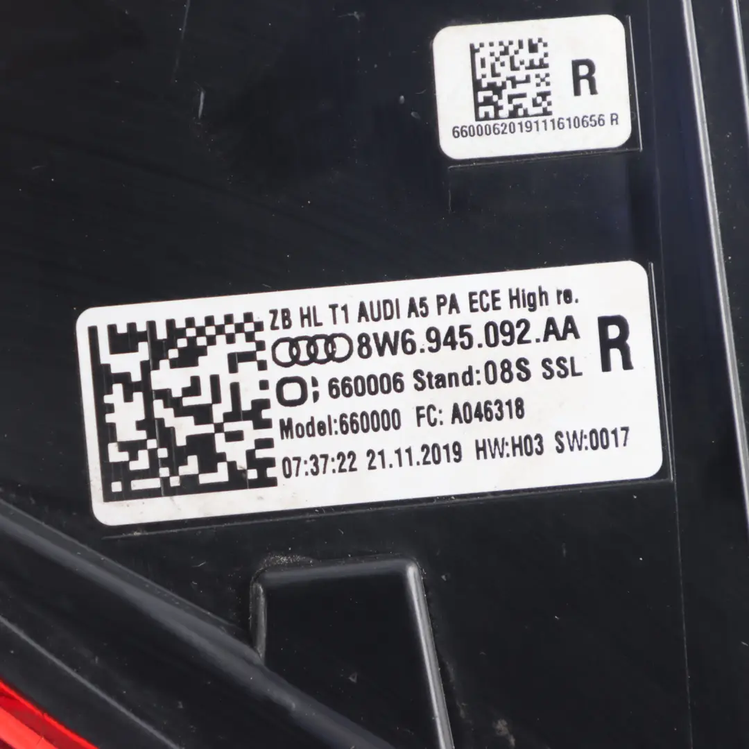 Audi A5 F5 Feu Arrière Gauche Côté Conducteur Panneau Latéral Matrix - SKU 8W6945092AA - Numéro de pièce 8W6945092AA