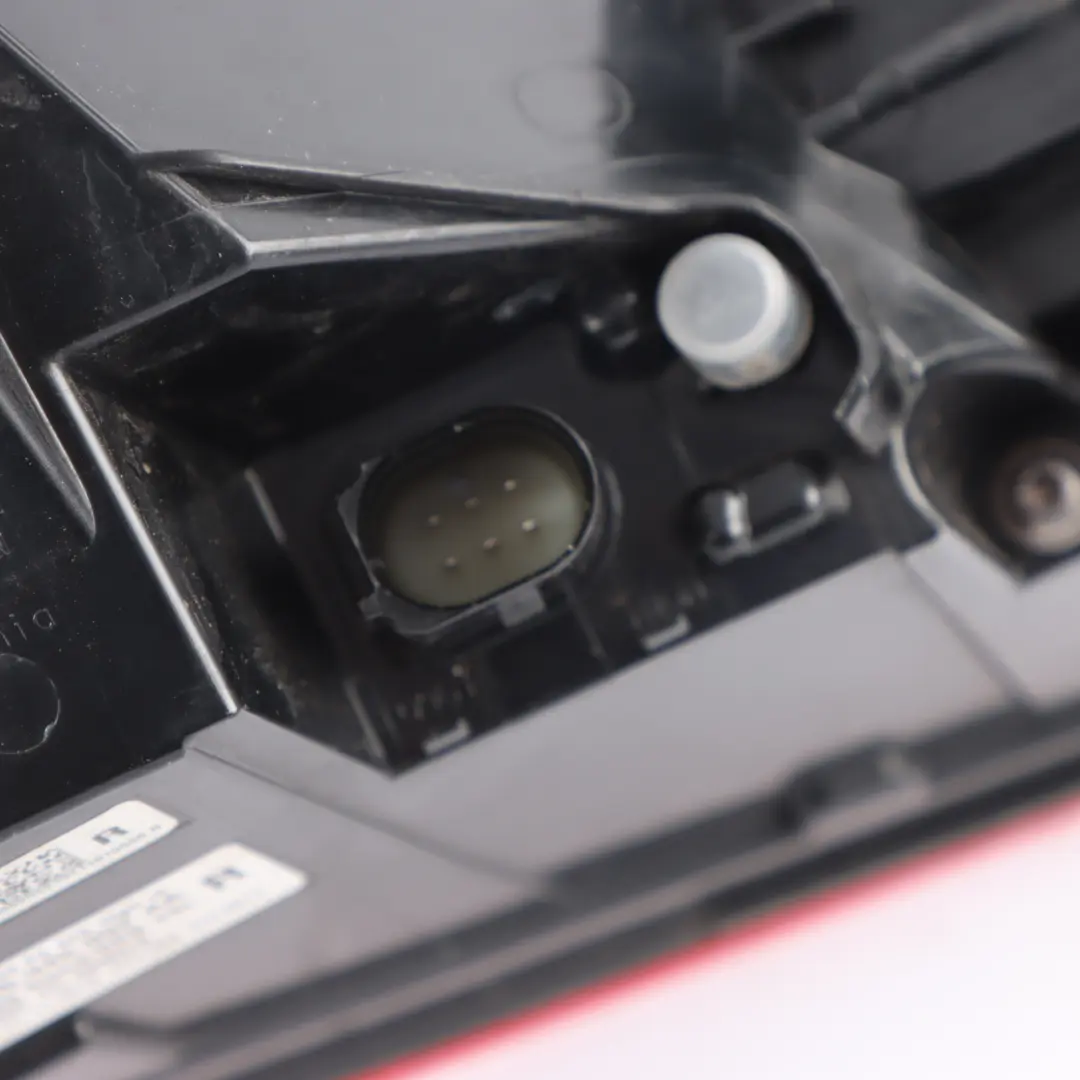 Luz Trasera Izquierda Panel Lateral Martix para Audi A5 F5 con número de pieza 8W6945092AA Audi A5 F5 Luz Trasera Izquierda Panel Lateral Martix - SKU 8W6945092AA - Número de pieza 8W6945092AA