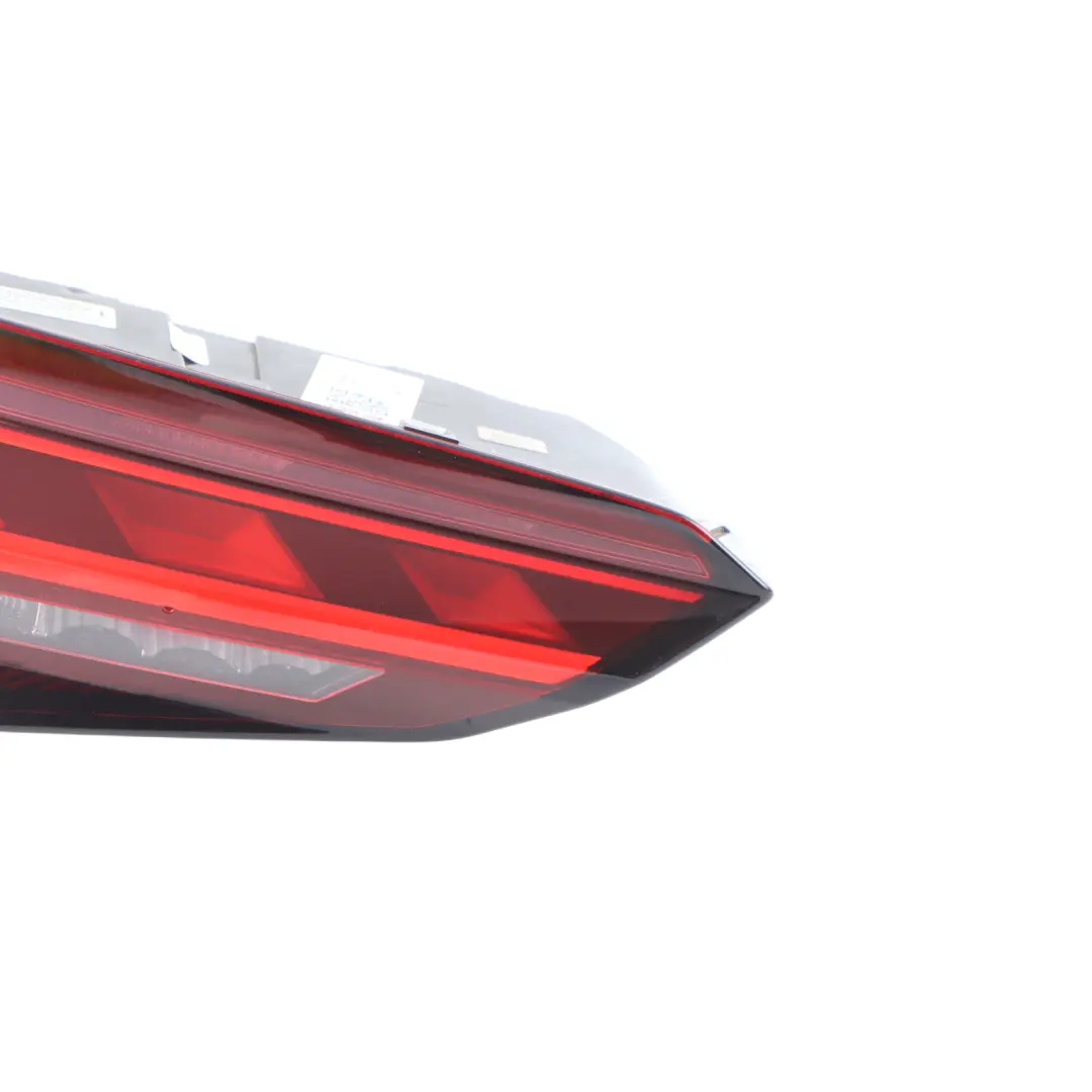 Heckleuchte Heckklappe Matrix LED Lampe Innen Links für Audi A5 F5 mit Teilenummer 8W6945093AA Audi A5 F5 Heckleuchte Heckklappe Matrix LED Lampe Innen Links - SKU 8W6945093AA - Teilenummer 8W6945093AA