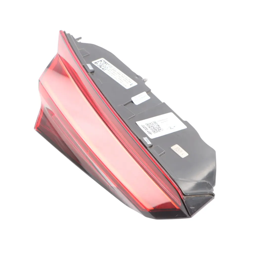 Heckleuchte Heckklappe Matrix LED Lampe Innen Links für Audi A5 F5 mit Teilenummer 8W6945093AA Audi A5 F5 Heckleuchte Heckklappe Matrix LED Lampe Innen Links - SKU 8W6945093AA - Teilenummer 8W6945093AA