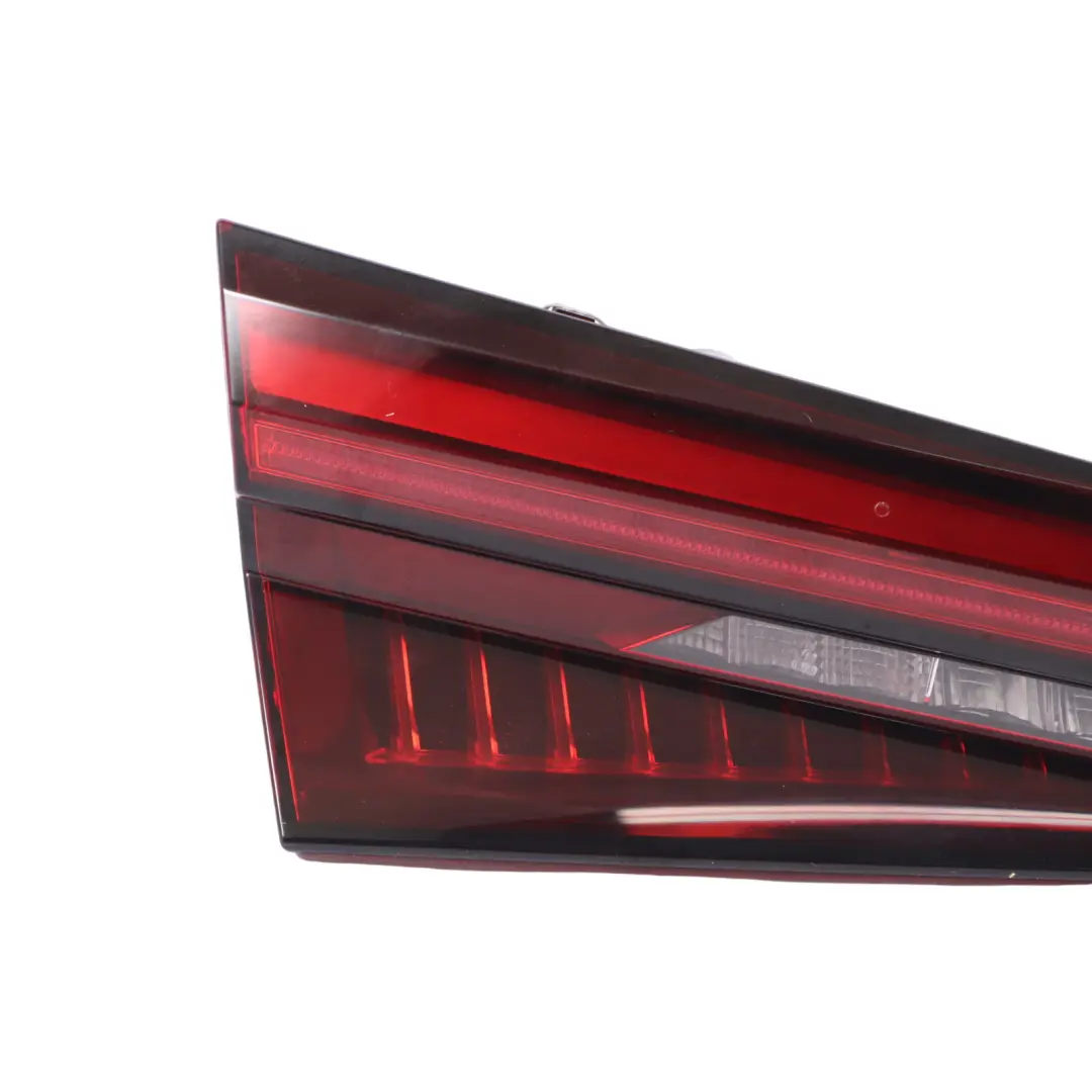 Audi A5 F5 Fanale posteriore baule portellone luce interna sinistra - SKU 8W6945093J - Numero di parte 8W6945093J