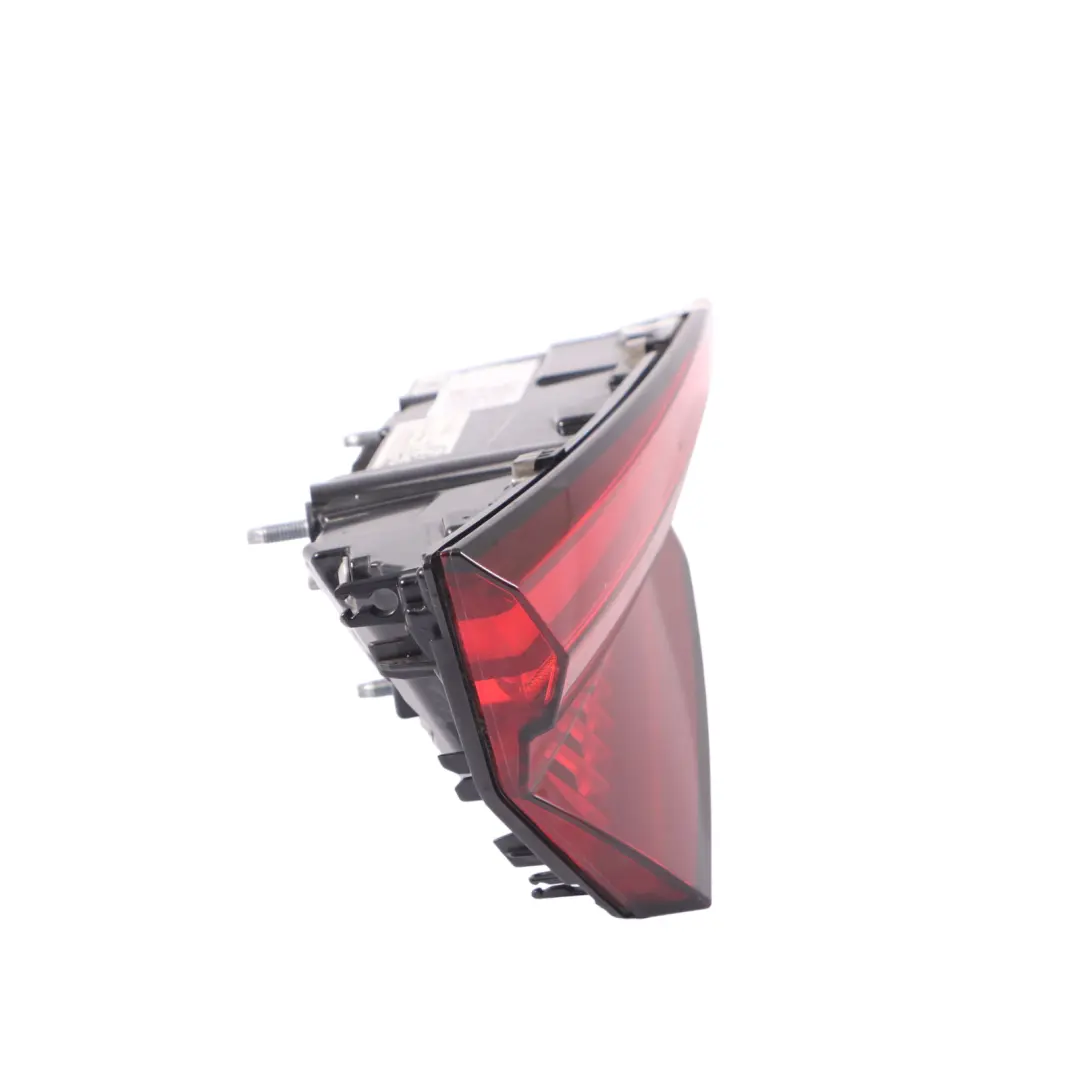 Feu arrière Coffre Hayon Feu intérieur Gauche pour Audi A5 F5 à propos du numéro de pièce 8W6945093J Audi A5 F5 Feu arrière Coffre Hayon Feu intérieur Gauche - SKU 8W6945093J - Numéro de pièce 8W6945093J