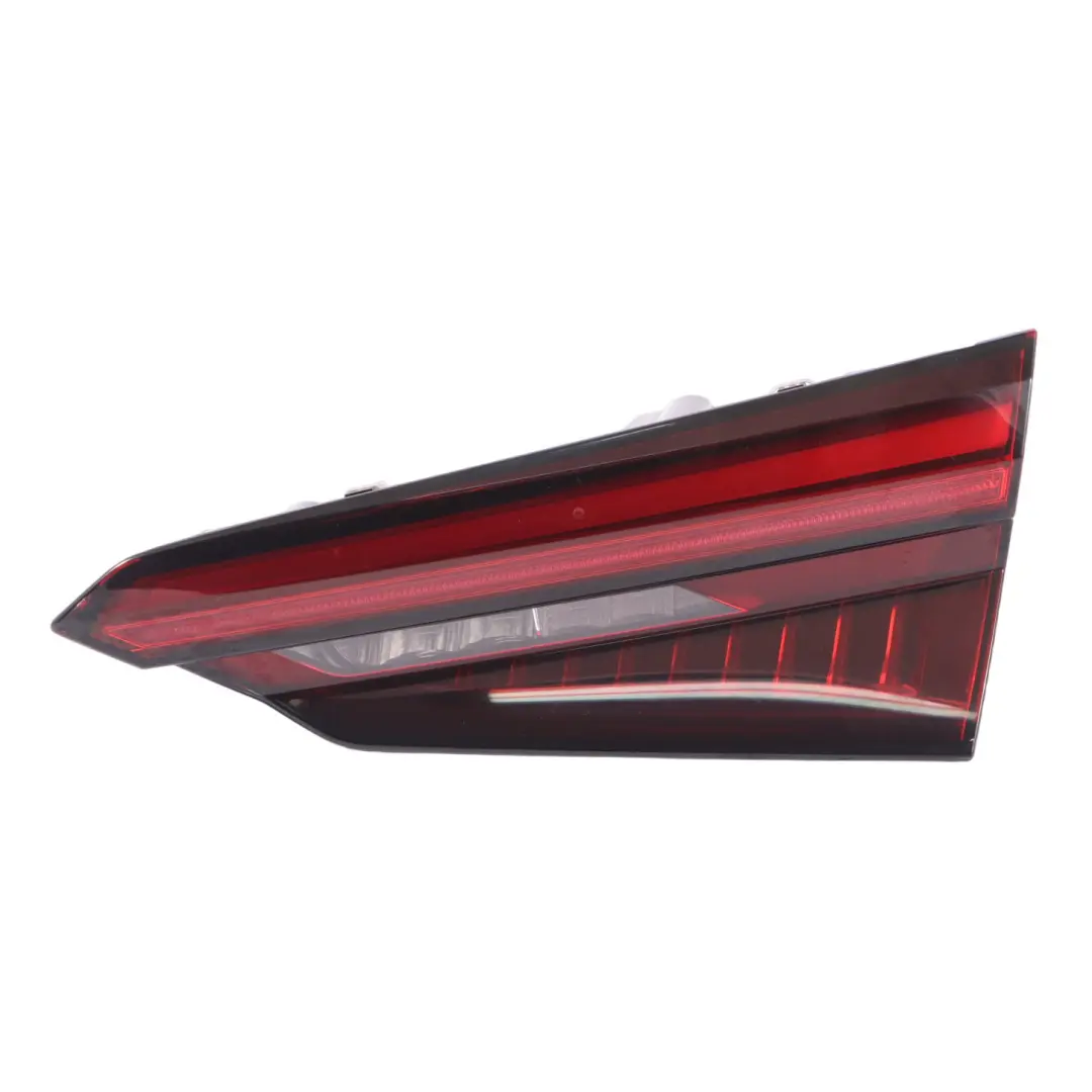 Luz trasera maletero portón interior derecha lado exterior para Audi A5 F5 con número de pieza 8W6945094J Audi A5 F5 Luz trasera maletero portón interior derecha lado exterior - SKU 8W6945094J - Número de pieza 8W6945094J