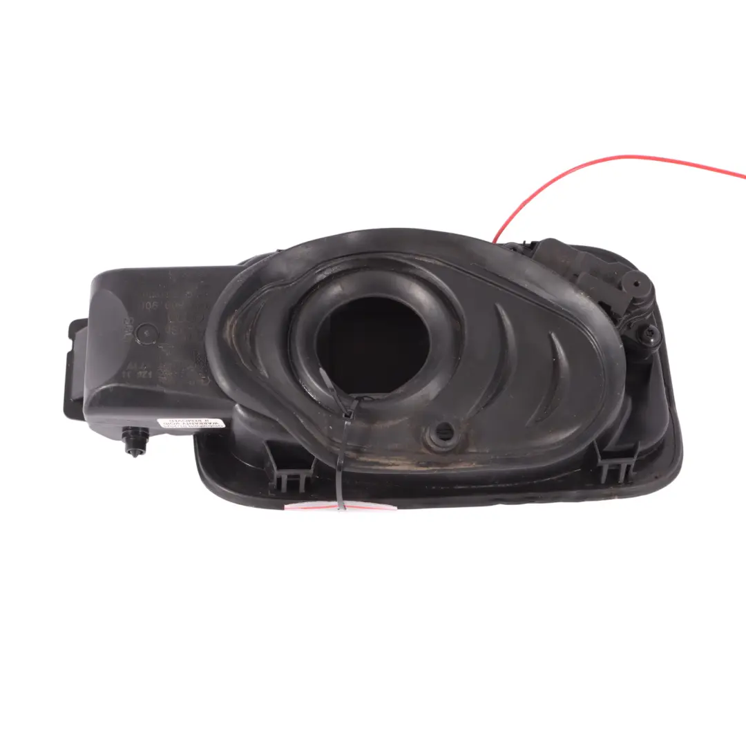 Audi A5 F5 Garniture volet bouchon réservoir carburant - SKU 8W8809906 - Numéro de pièce 8W8809906