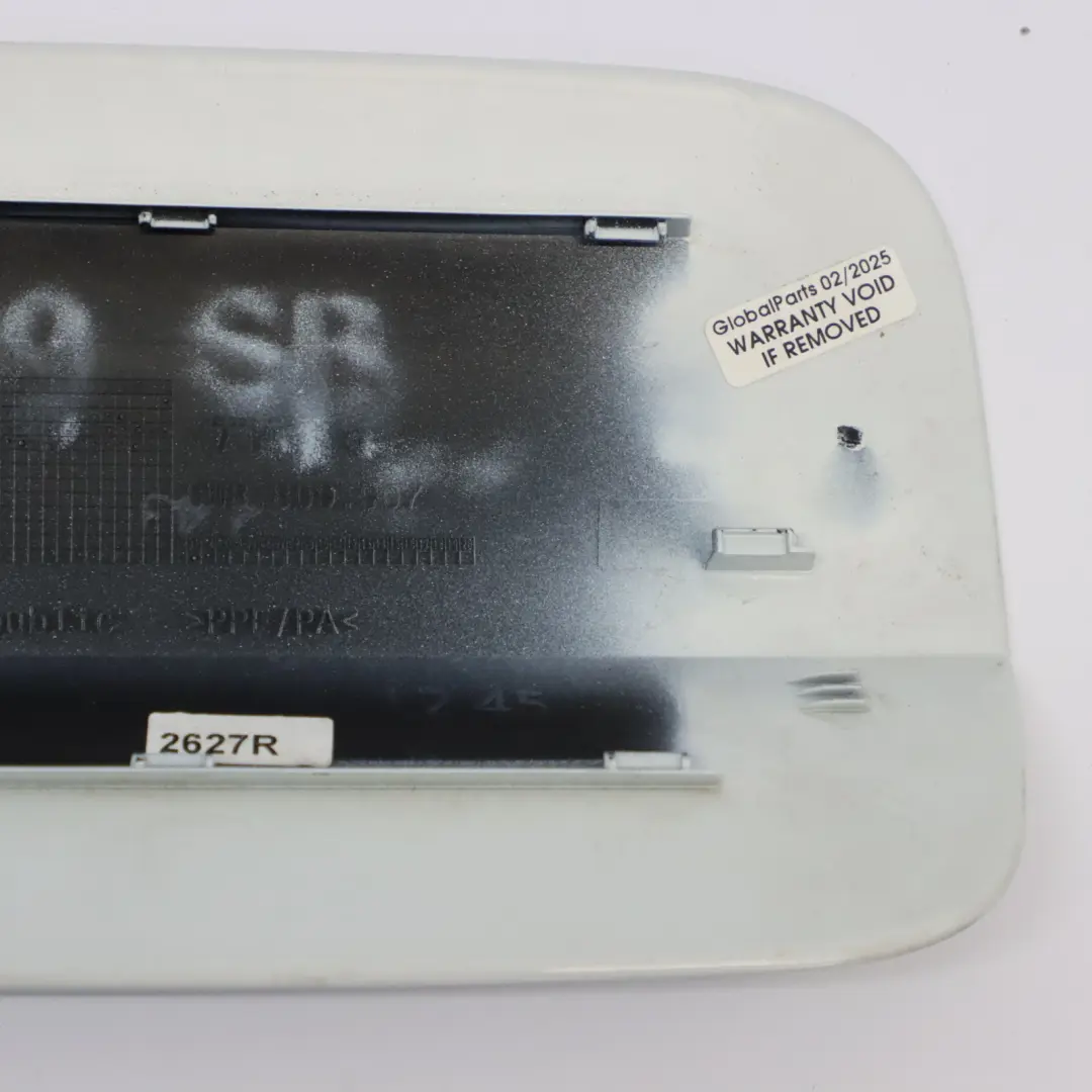 Sportello serbatoio carburante Coperchio bianco perla - S9R per Audi A5 F5 con numero di parte 8W8809907 Audi A5 F5 Sportello serbatoio carburante Coperchio bianco perla - S9R - SKU 8W8809907-MGW - Numero di parte 8W8809907